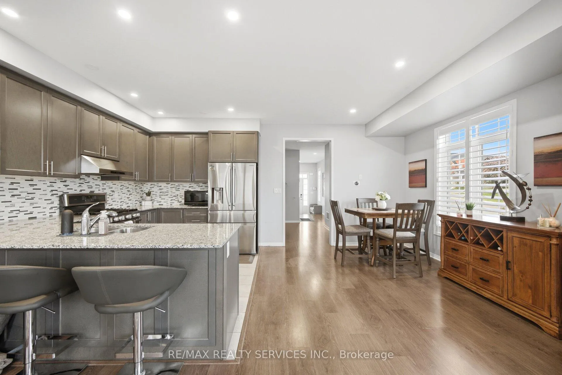 Photo 6 of 56 Rimrock Crescent, Whitby, Williamsburg — HOMEH