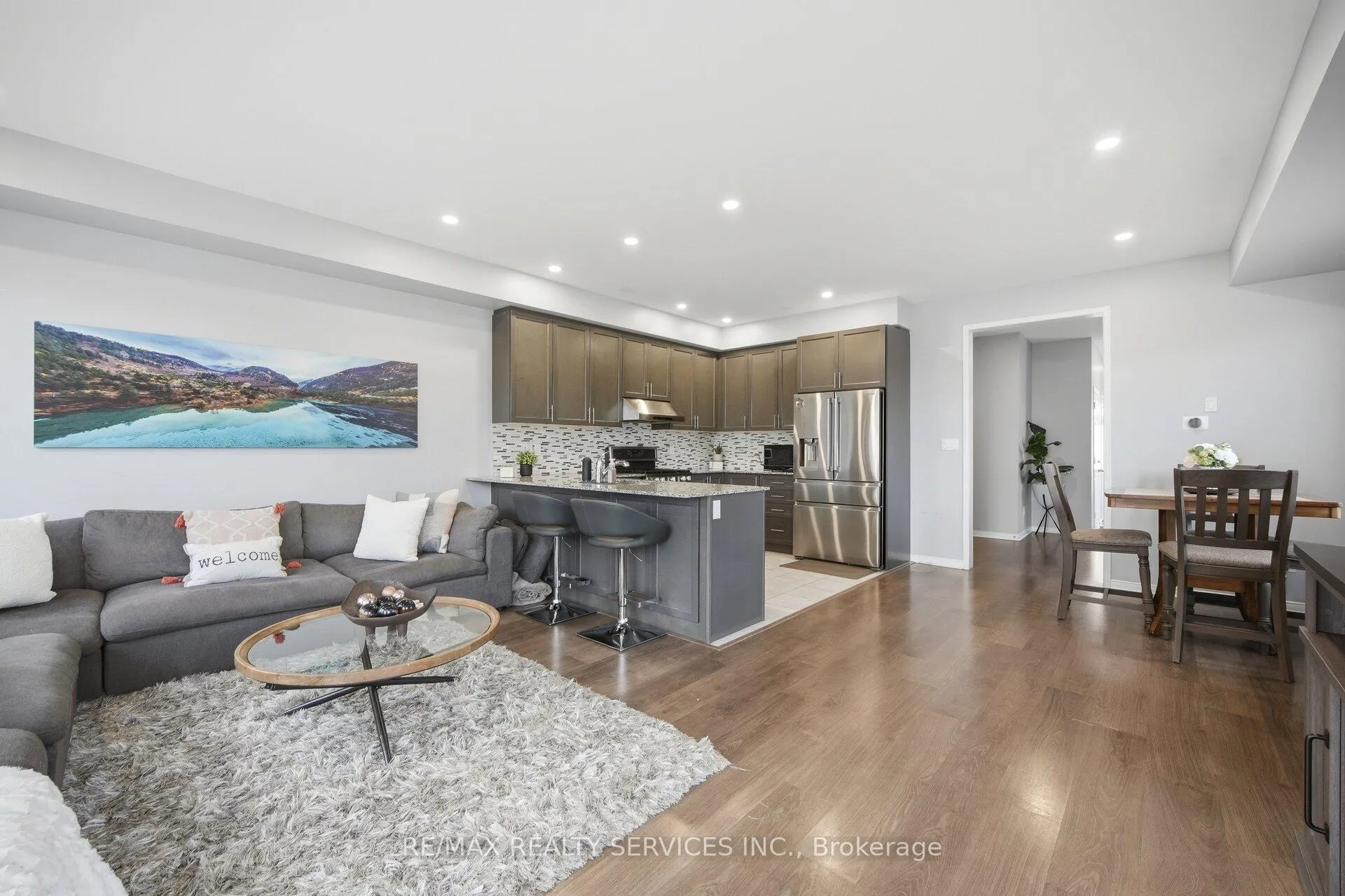 Photo 14 of 56 Rimrock Crescent, Whitby, Williamsburg — HOMEH