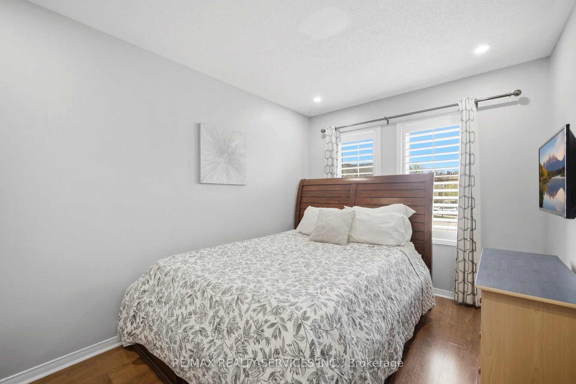 Photo 25 of 56 Rimrock Crescent, Whitby, Williamsburg — HOMEH