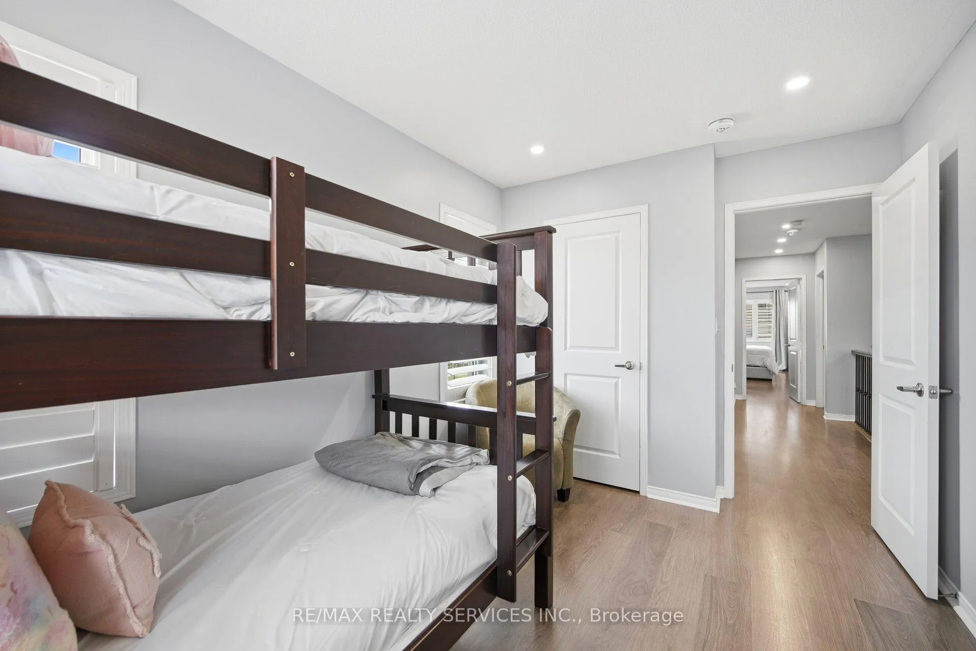 Photo 28 of 56 Rimrock Crescent, Whitby, Williamsburg — HOMEH