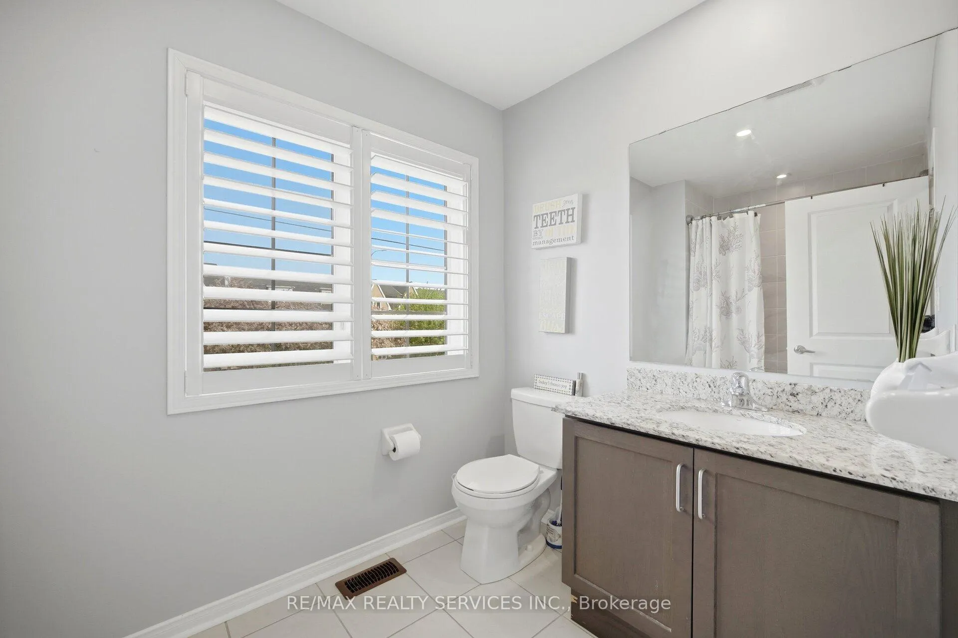 Photo 29 of 56 Rimrock Crescent, Whitby, Williamsburg — HOMEH
