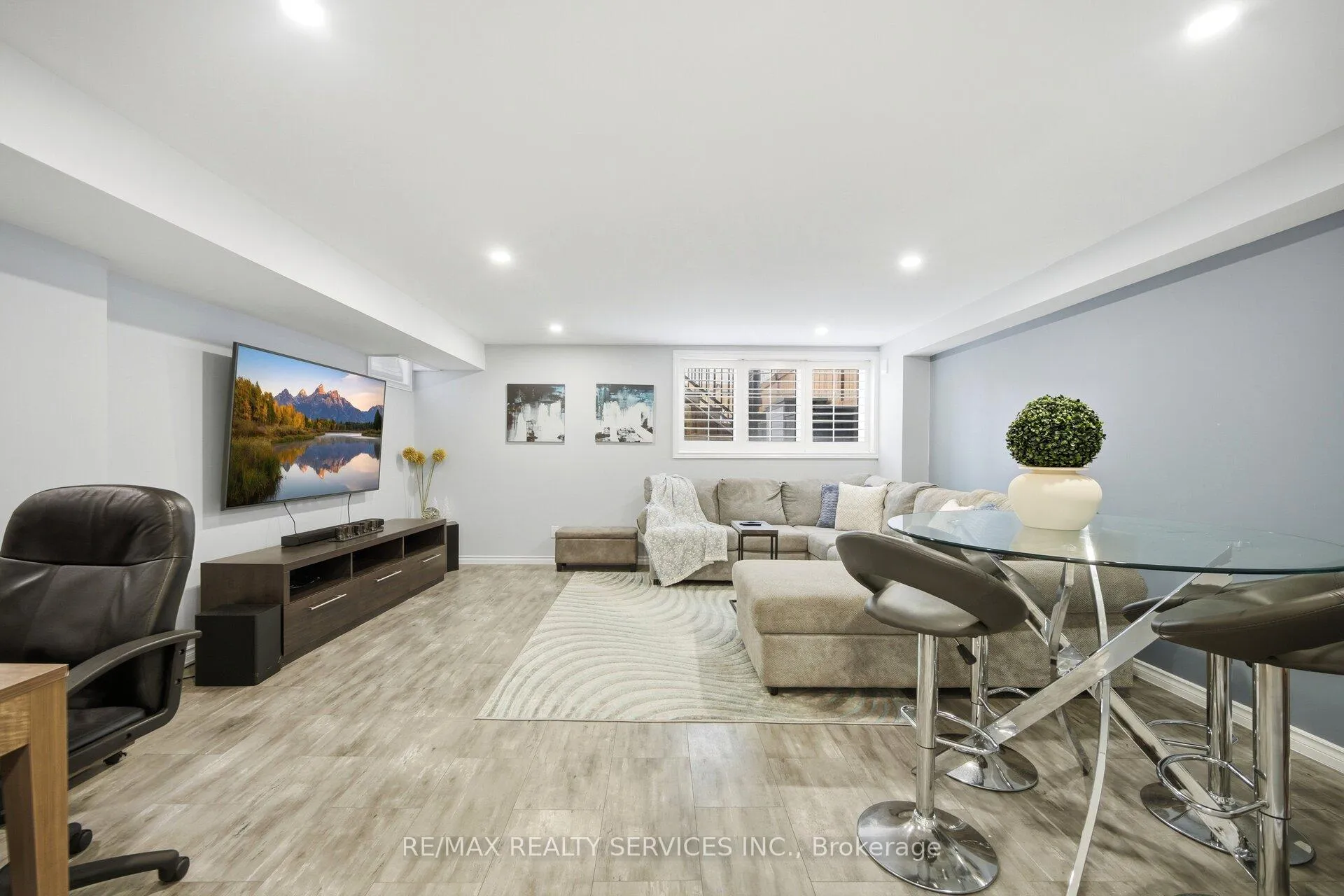 Photo 33 of 56 Rimrock Crescent, Whitby, Williamsburg — HOMEH