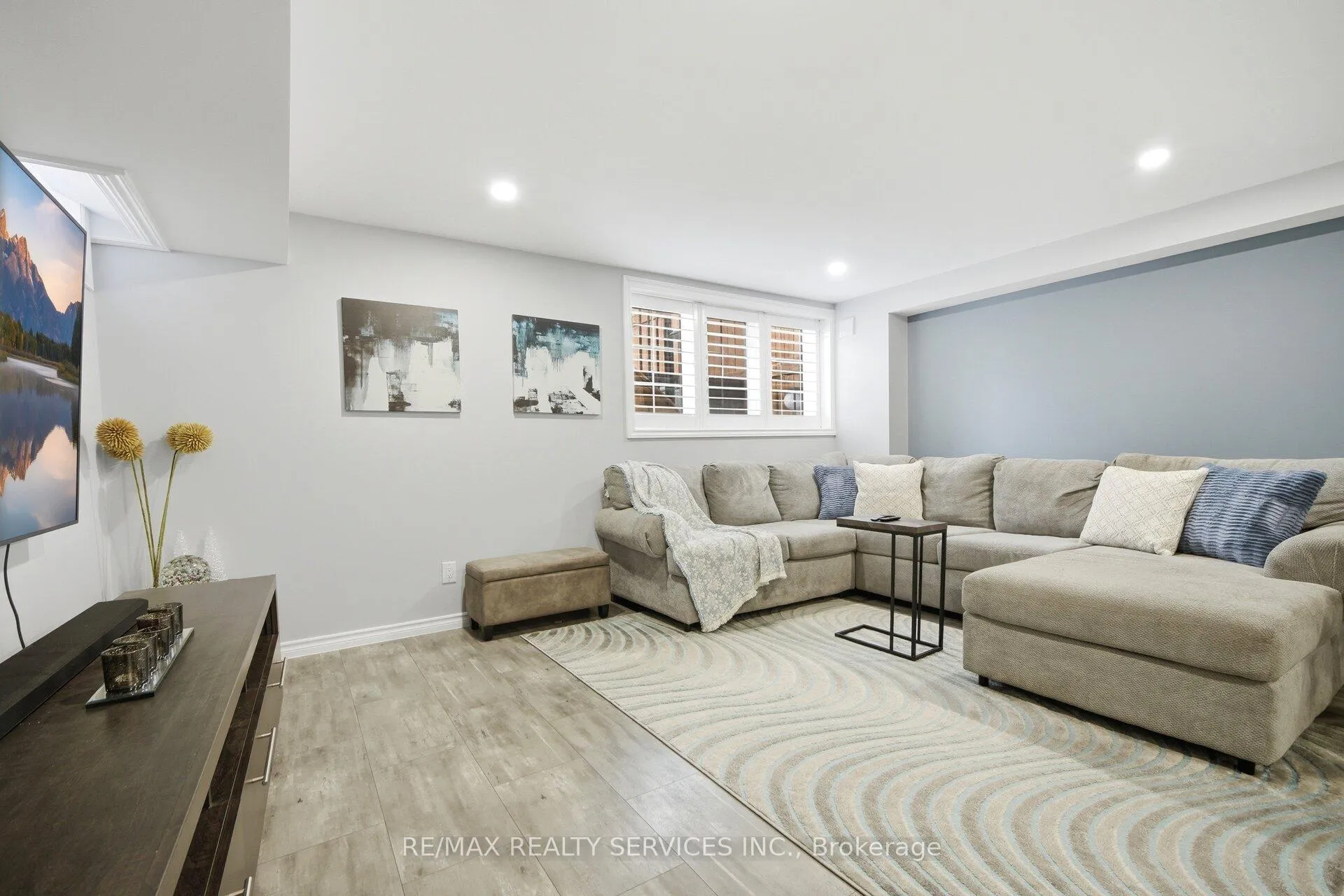 Photo 34 of 56 Rimrock Crescent, Whitby, Williamsburg — HOMEH
