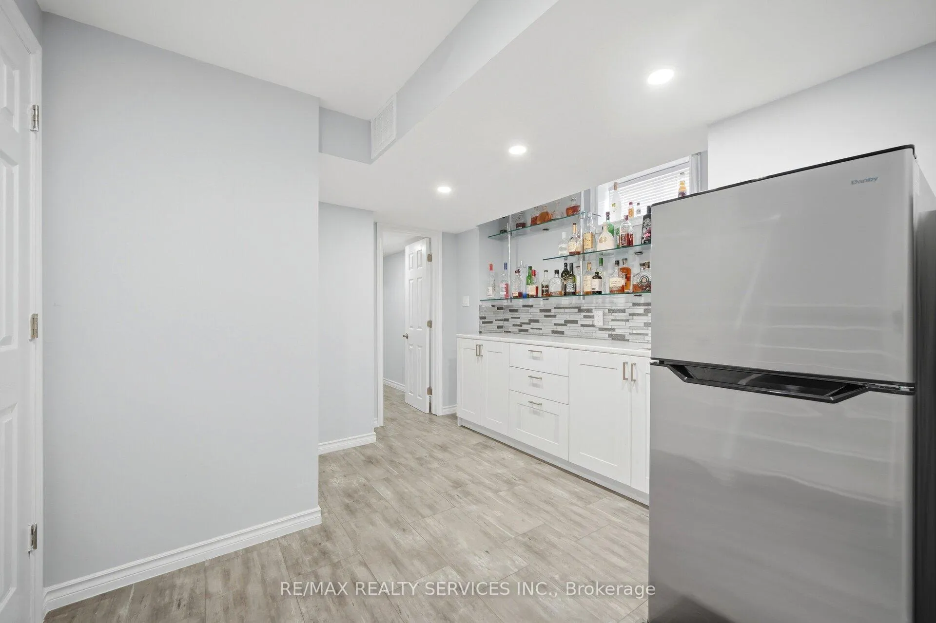 Photo 37 of 56 Rimrock Crescent, Whitby, Williamsburg — HOMEH