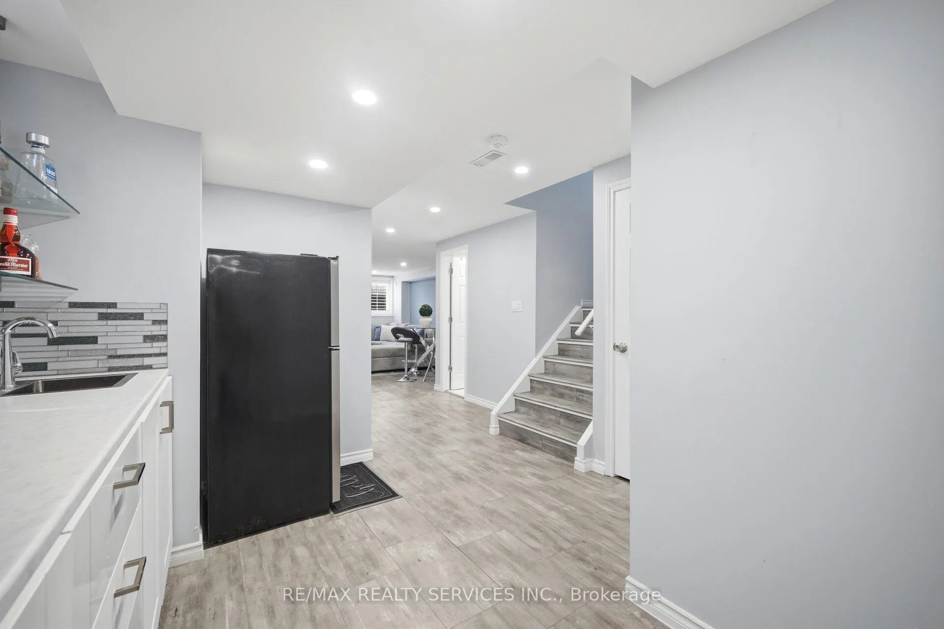 Photo 39 of 56 Rimrock Crescent, Whitby, Williamsburg — HOMEH
