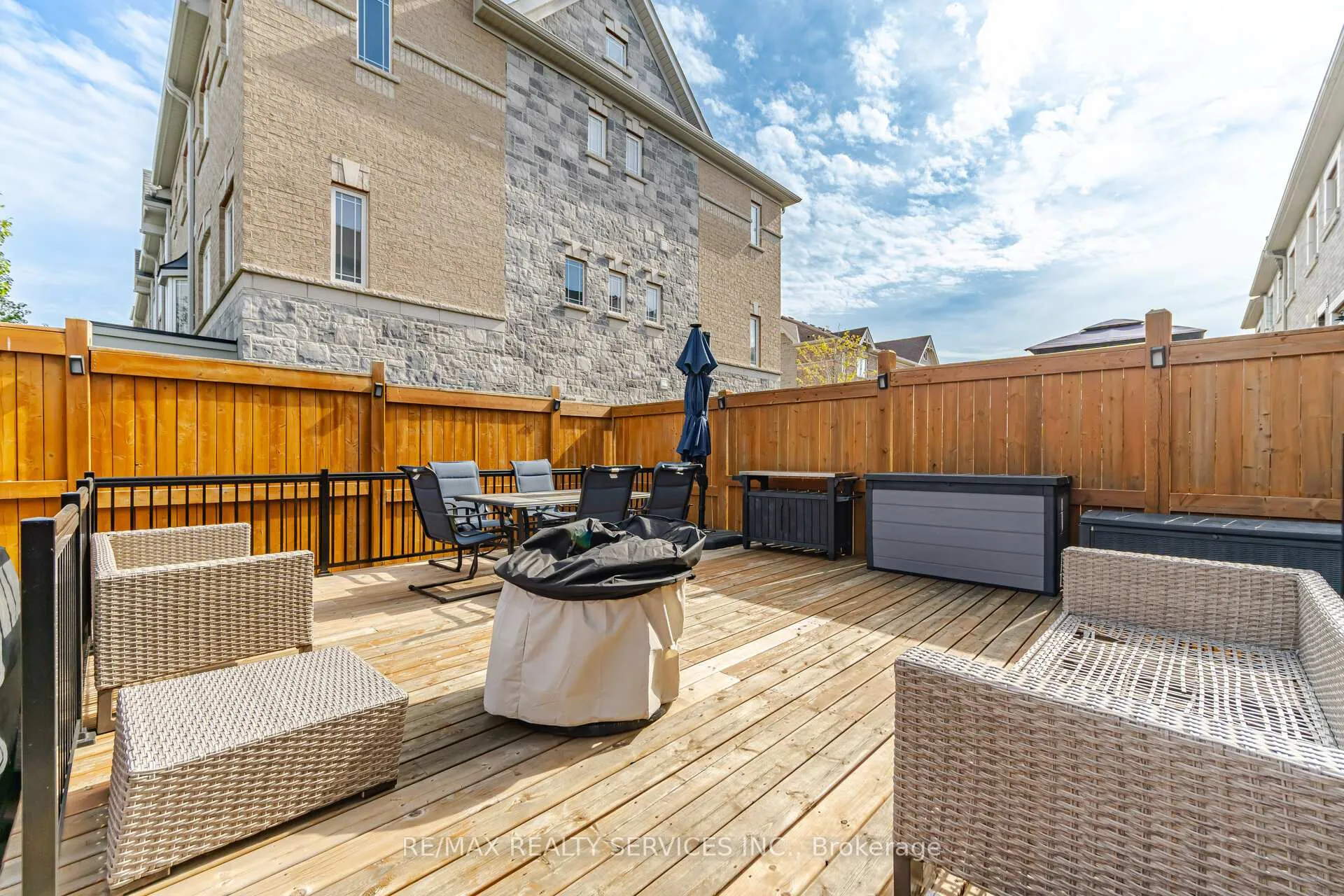 Photo 44 of 56 Rimrock Crescent, Whitby, Williamsburg — HOMEH