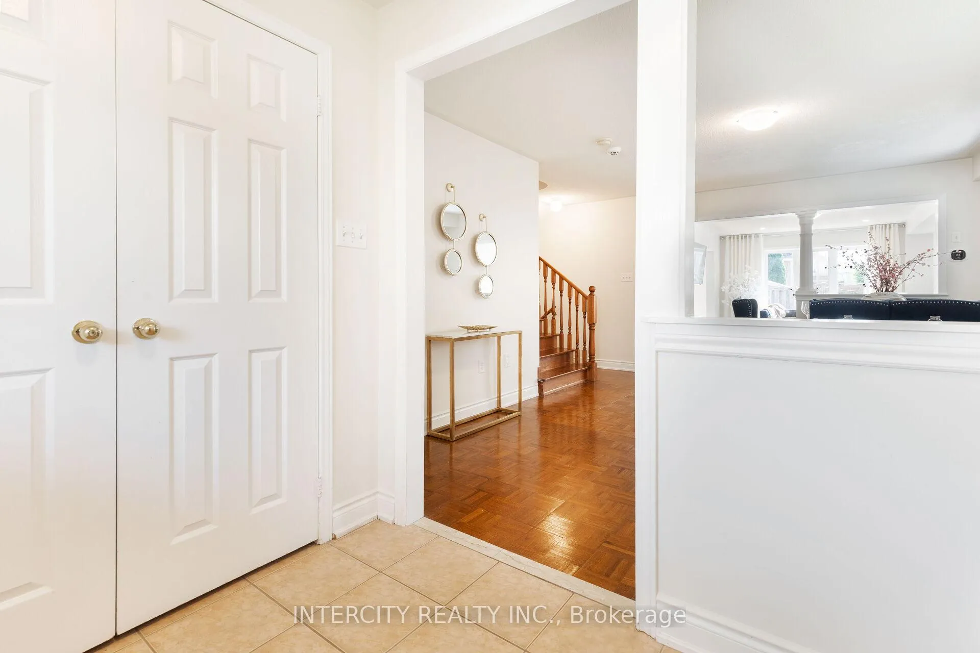Photo 6 of 18 Snowshoe Lane, Brampton, Sandringham-Wellington — HOMEH