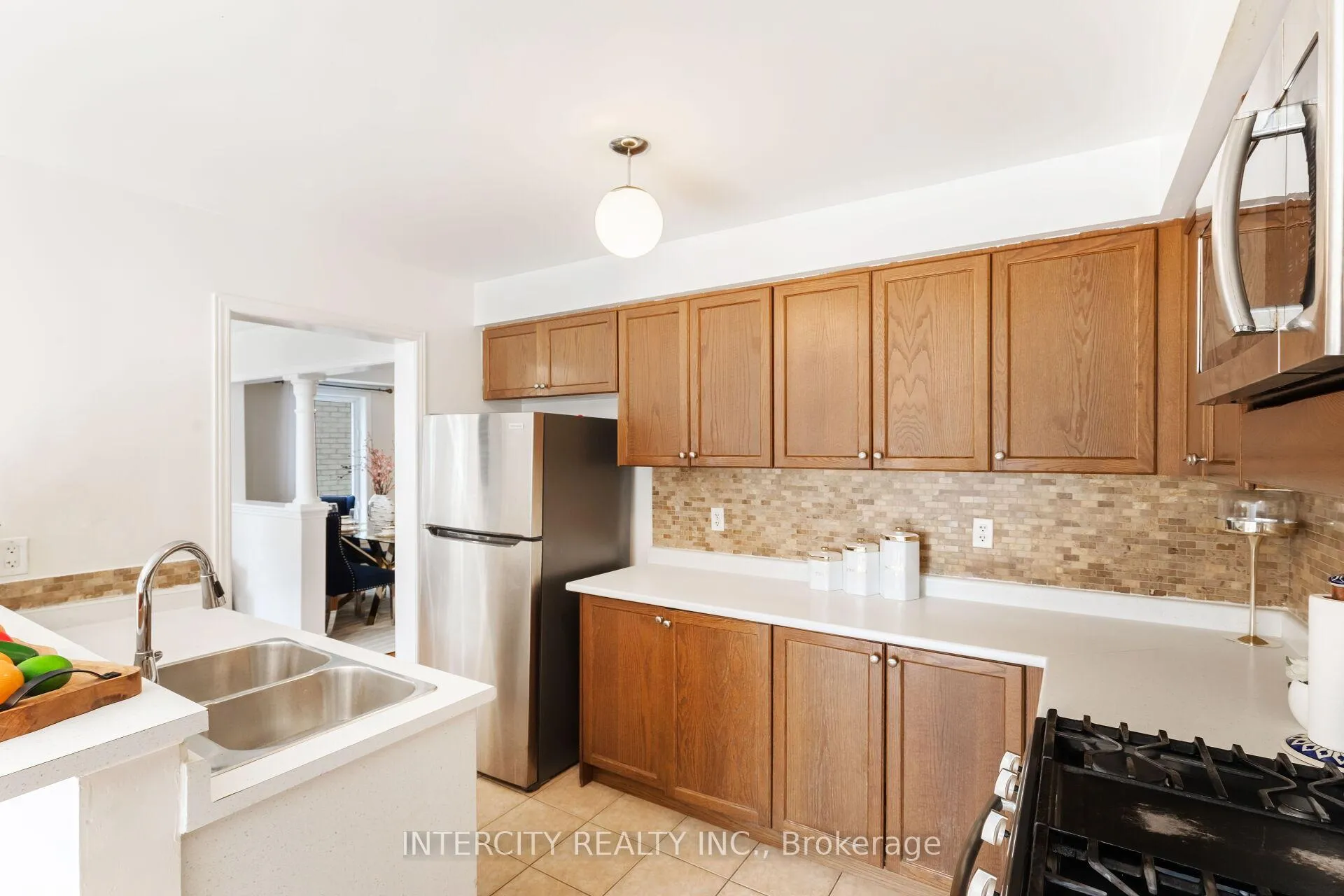 Photo 22 of 18 Snowshoe Lane, Brampton, Sandringham-Wellington — HOMEH