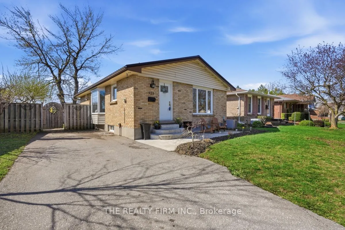 Photo 2 of 923 Willow Lane, London, South Y — HOMEH