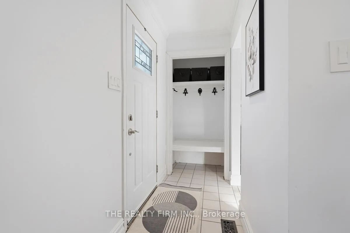 Photo 5 of 923 Willow Lane, London, South Y — HOMEH