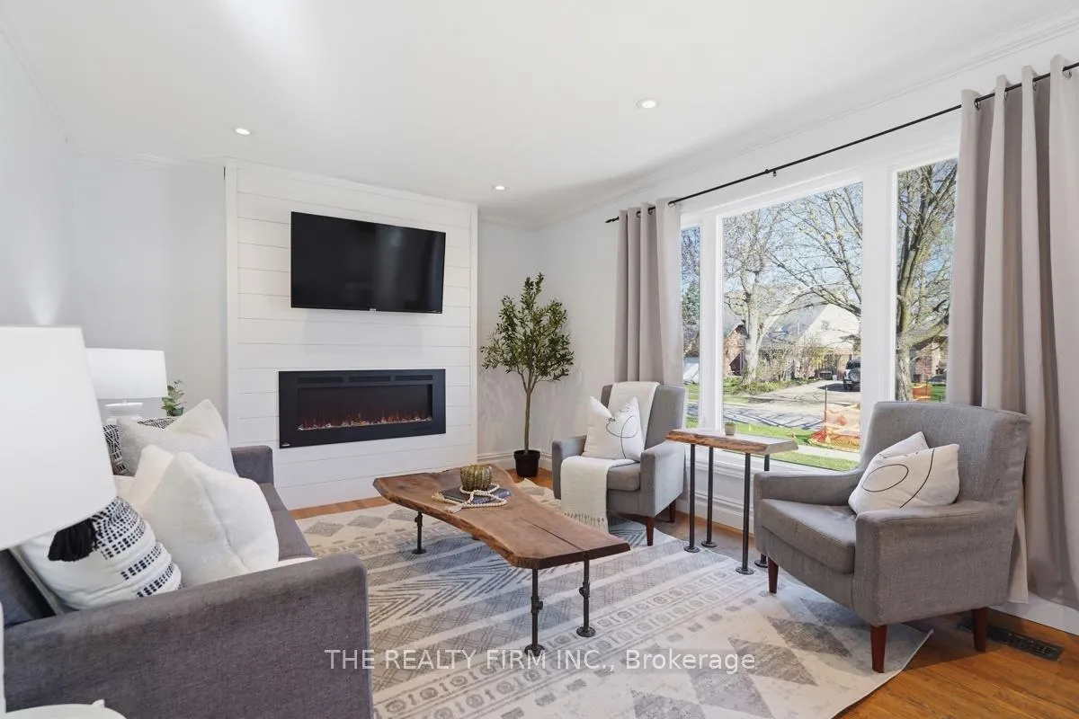 Photo 8 of 923 Willow Lane, London, South Y — HOMEH