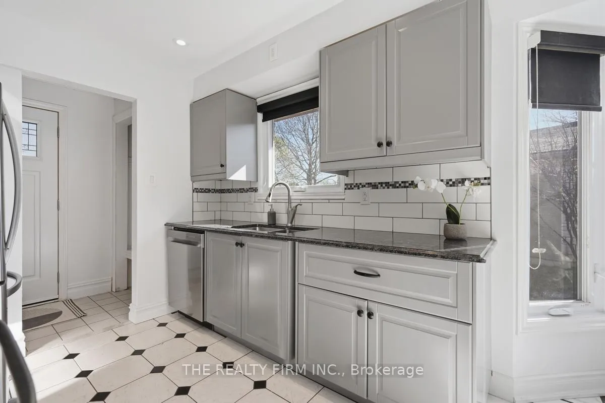Photo 14 of 923 Willow Lane, London, South Y — HOMEH