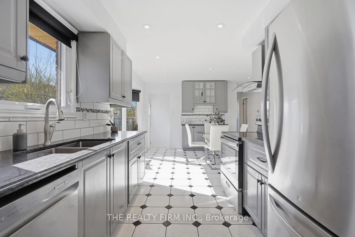 Photo 15 of 923 Willow Lane, London, South Y — HOMEH