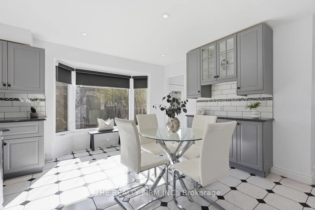 Photo 17 of 923 Willow Lane, London, South Y — HOMEH