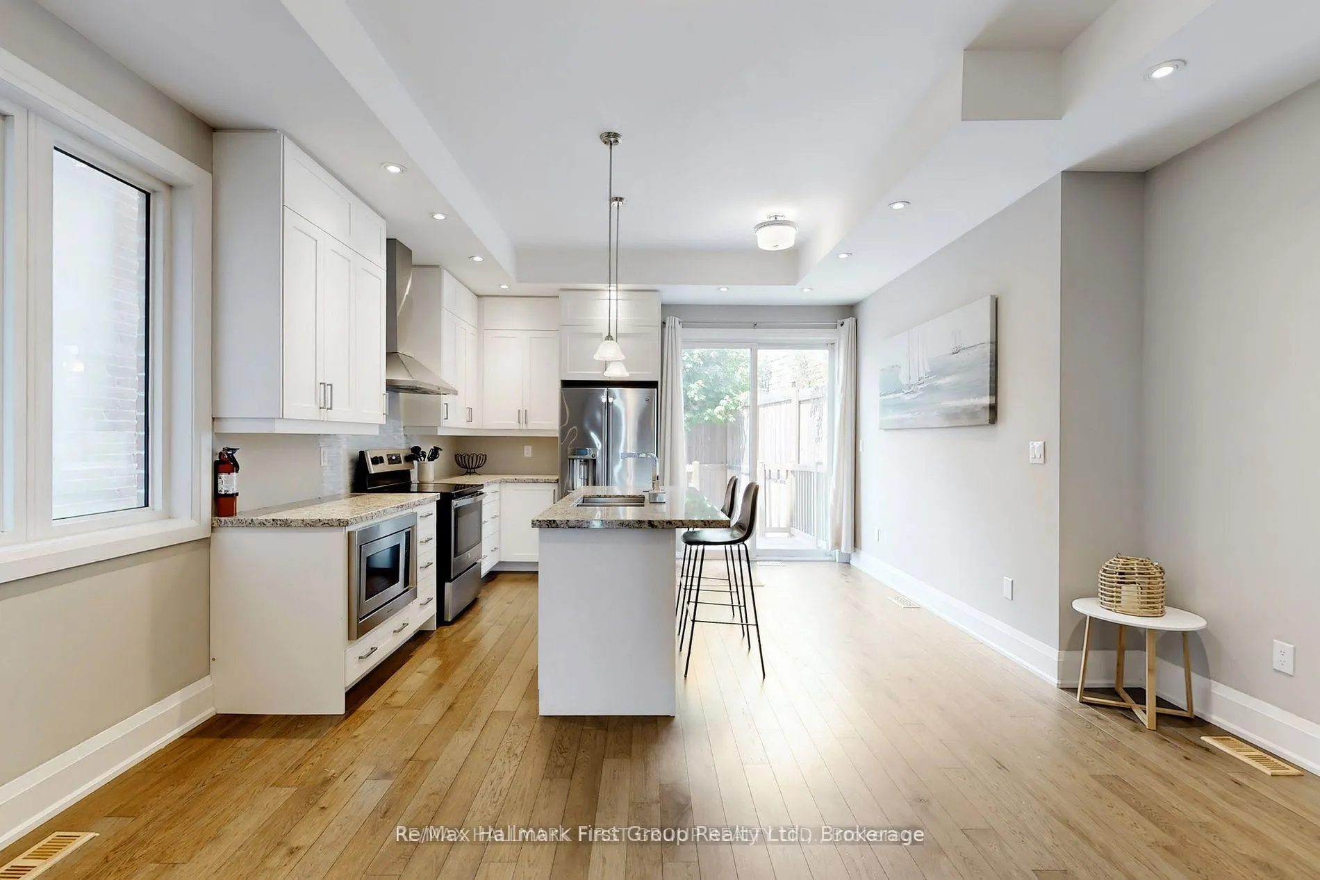 Photo 2 of 2 Helen Avenue, Toronto, Caledonia-Fairbank — HOMEH