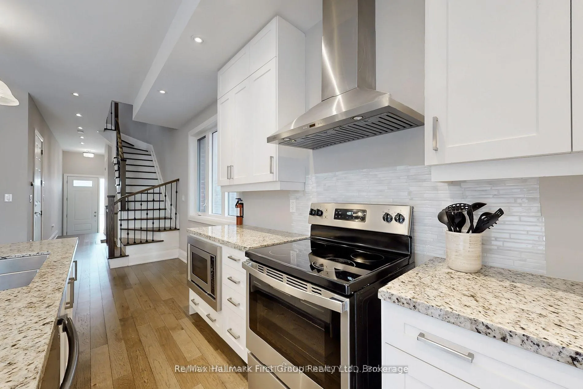 Photo 6 of 2 Helen Avenue, Toronto, Caledonia-Fairbank — HOMEH