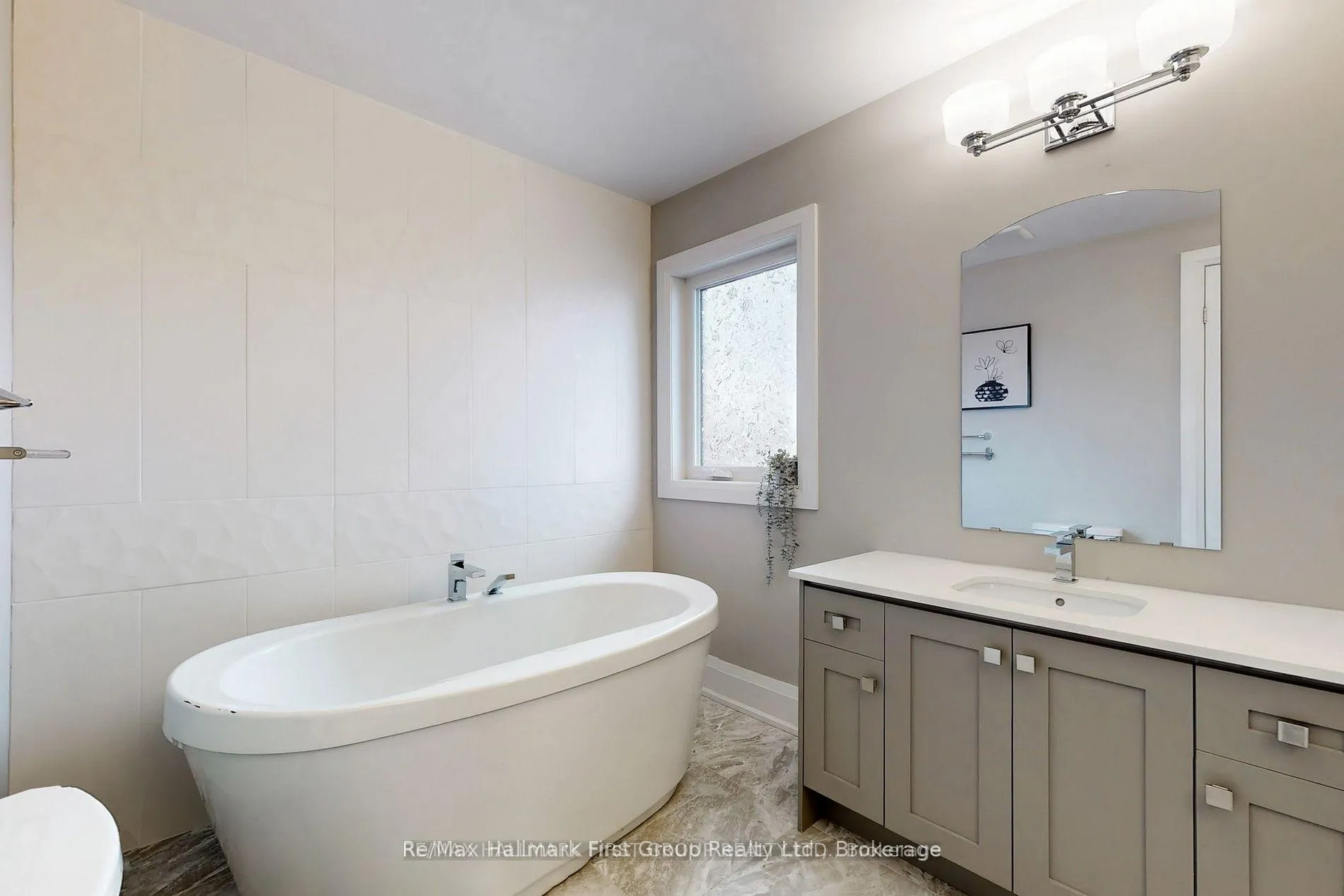 Photo 25 of 2 Helen Avenue, Toronto, Caledonia-Fairbank — HOMEH