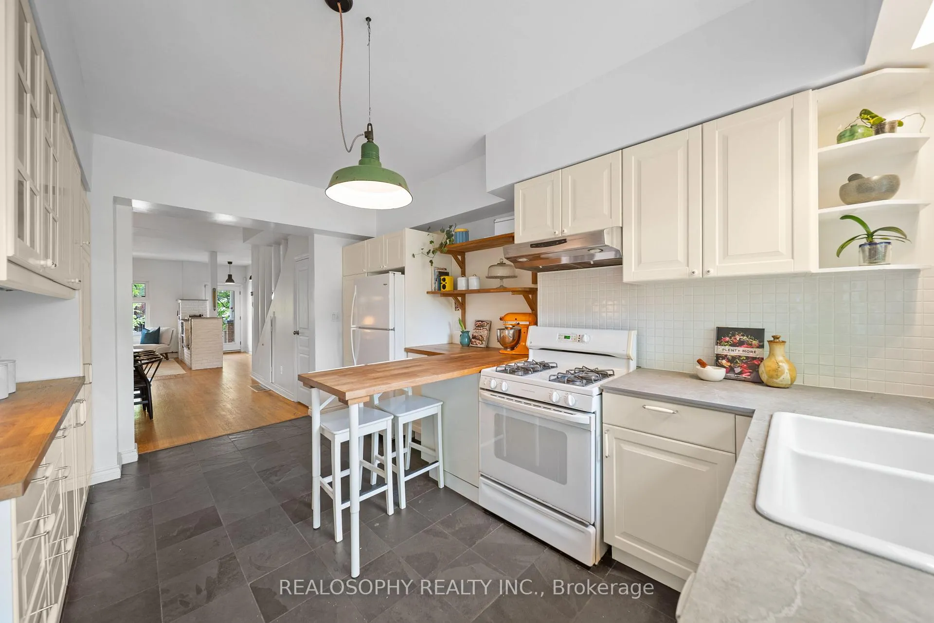 Photo 13 of 118 Ivy Avenue, Toronto, South Riverdale — HOMEH