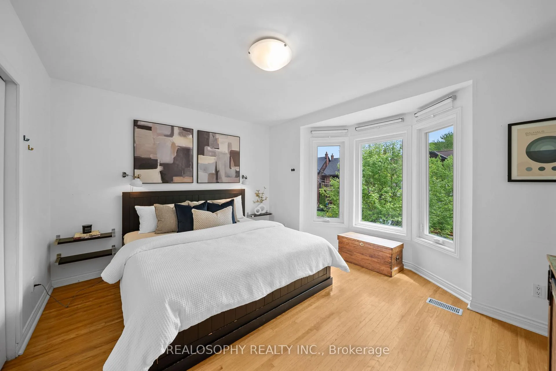 Photo 19 of 118 Ivy Avenue, Toronto, South Riverdale — HOMEH