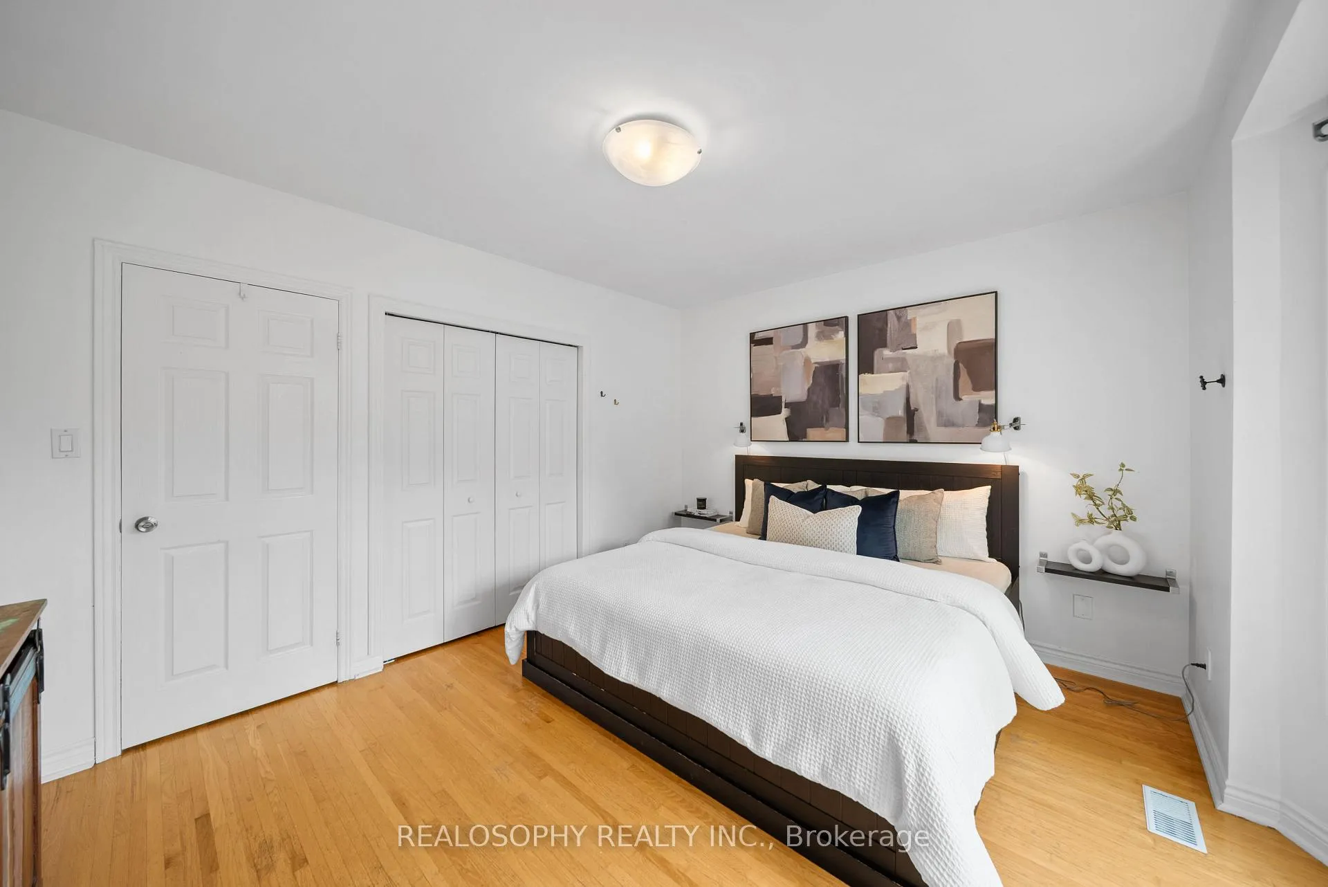Photo 20 of 118 Ivy Avenue, Toronto, South Riverdale — HOMEH