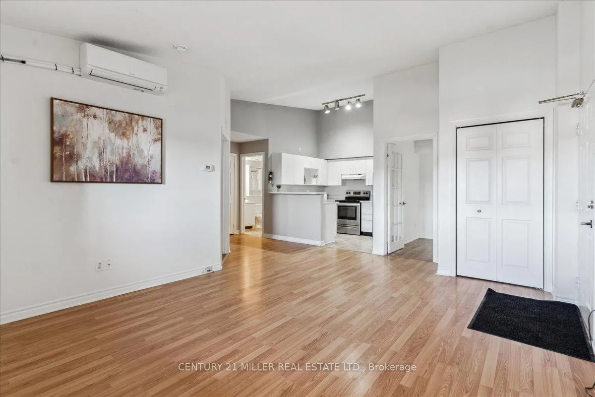 Photo 10 of Unit 406, 4003 Kilmer Drive, Burlington, Tansley — HOMEH