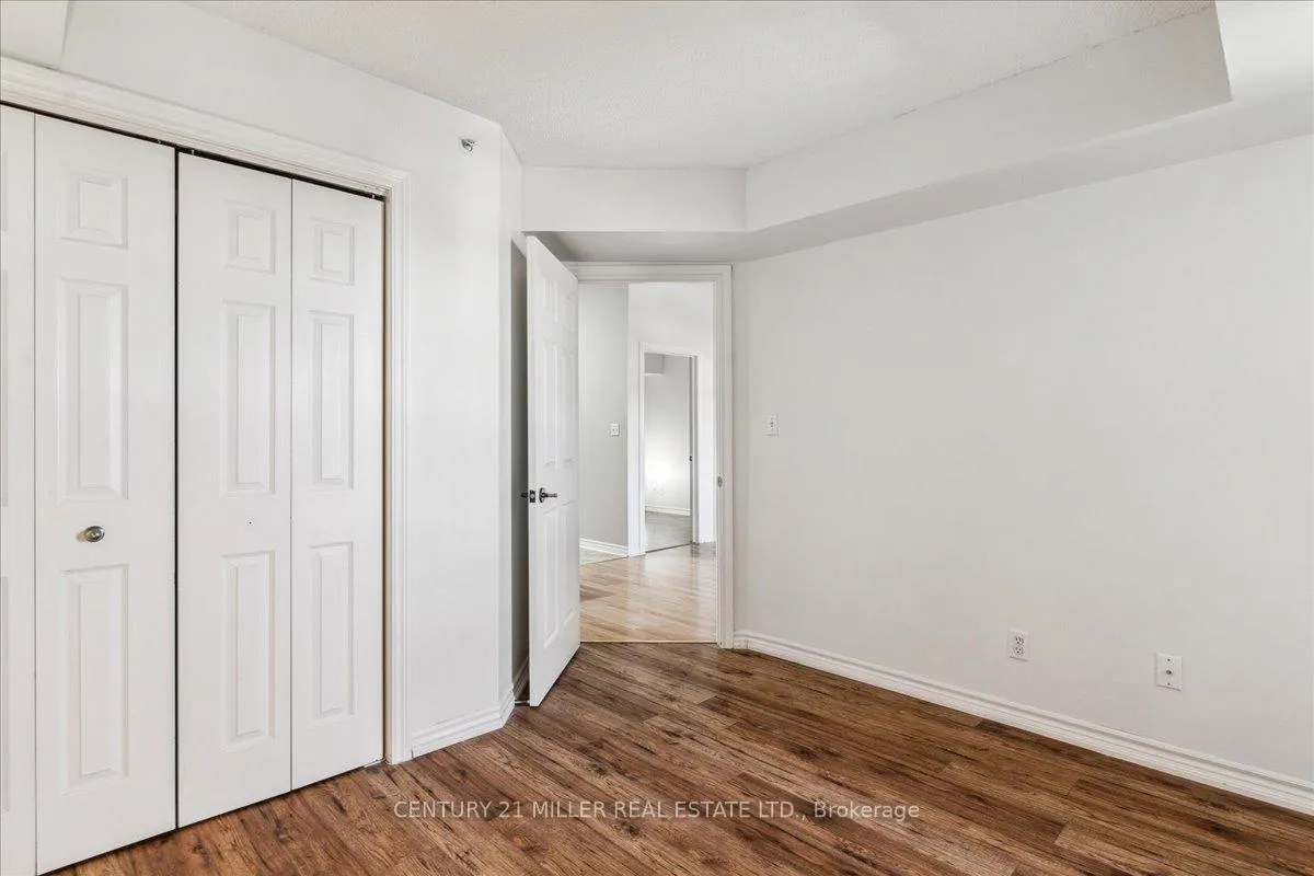 Photo 16 of Unit 406, 4003 Kilmer Drive, Burlington, Tansley — HOMEH