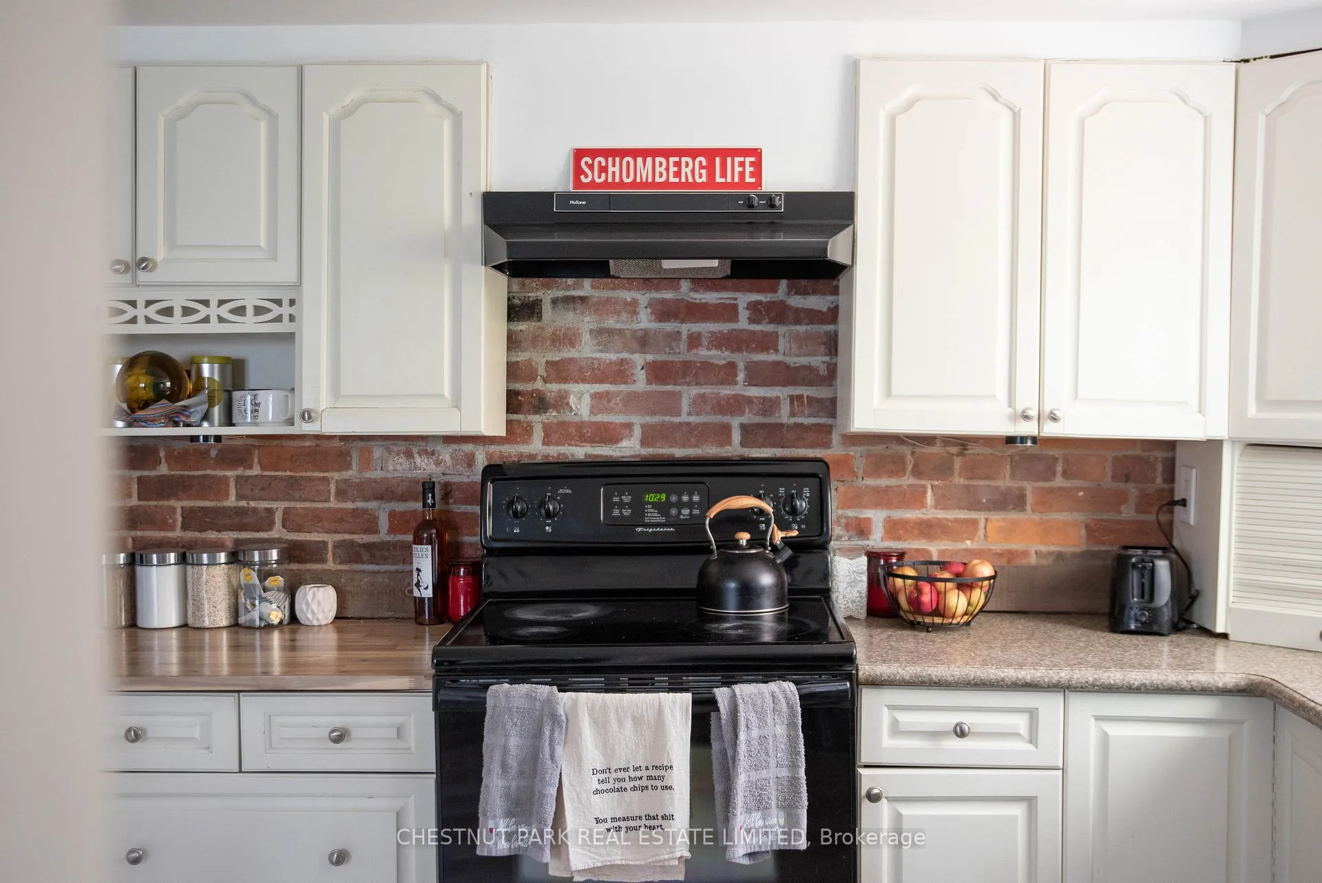 Photo 2 of Unit 1, 314 Main Street, King, Schomberg — HOMEH