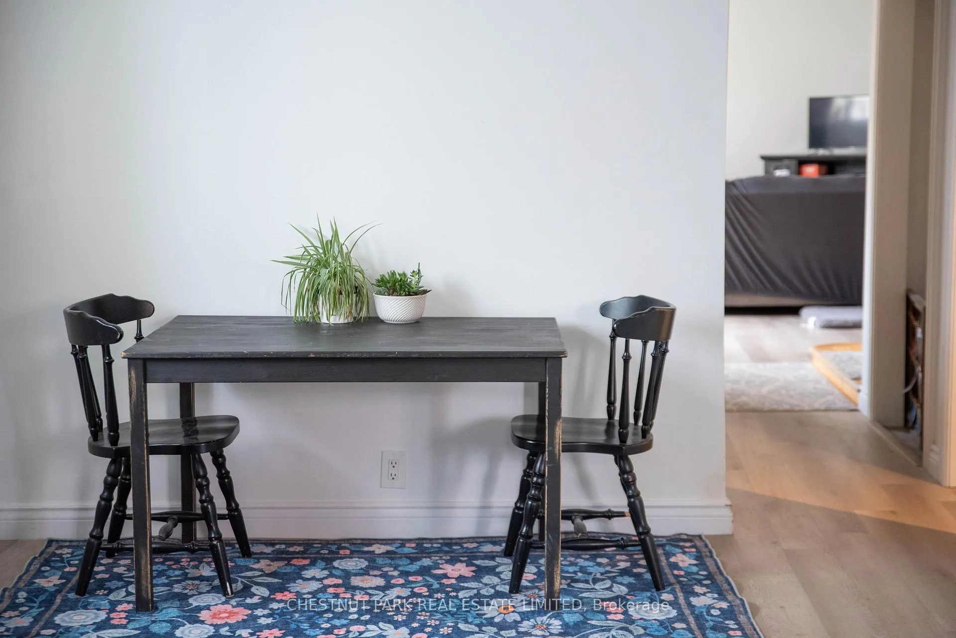 Photo 8 of Unit 1, 314 Main Street, King, Schomberg — HOMEH