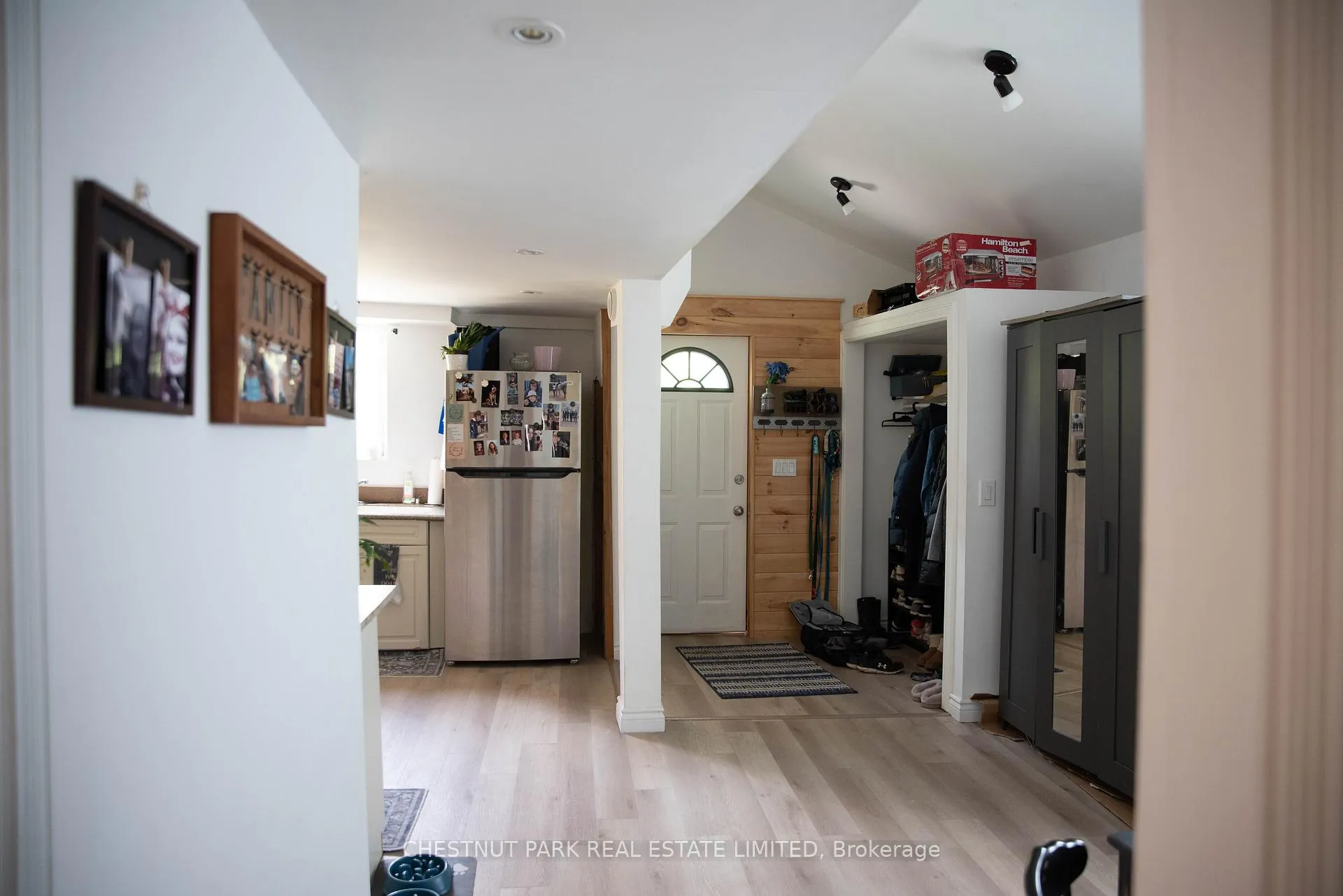 Photo 9 of Unit 1, 314 Main Street, King, Schomberg — HOMEH