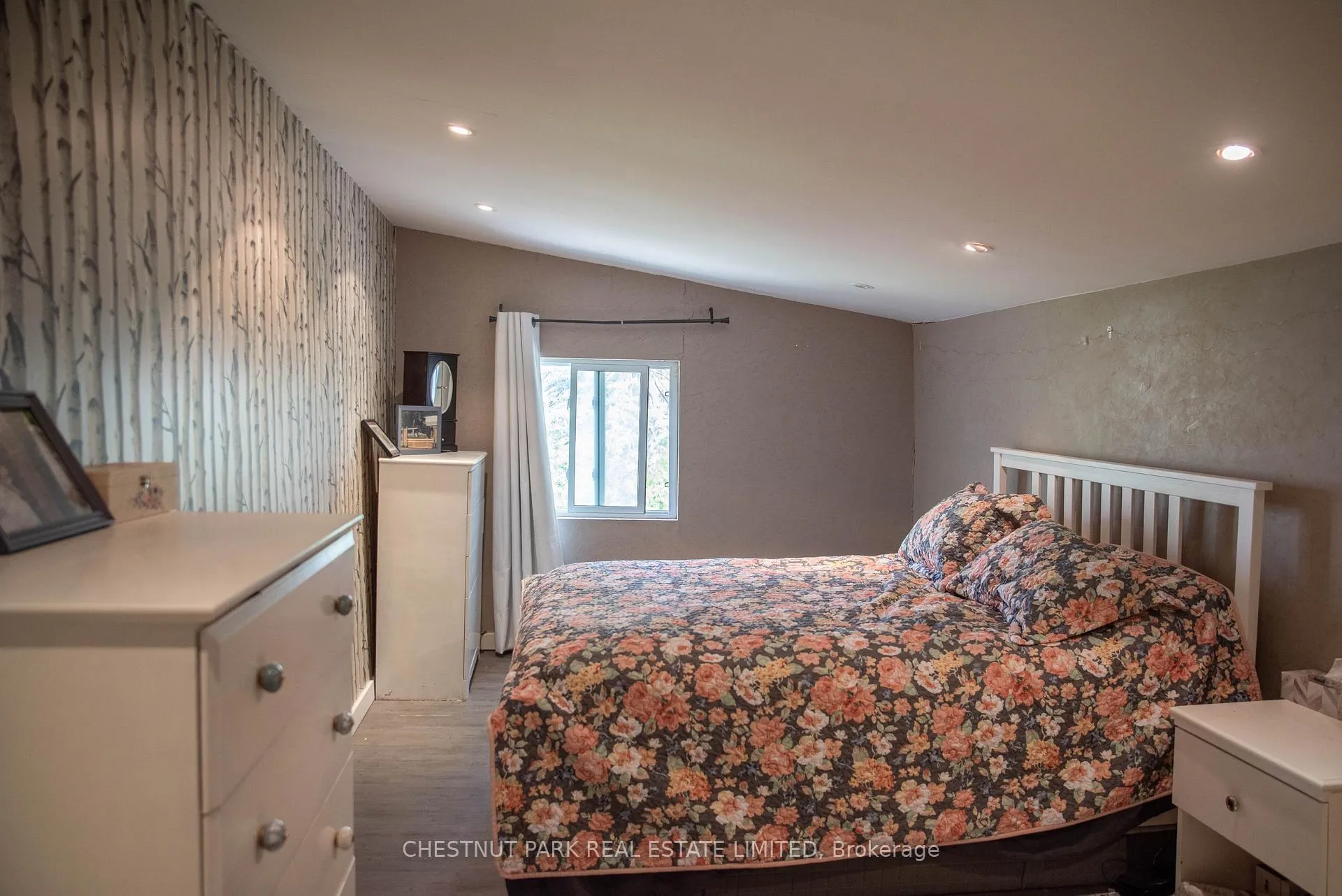 Photo 17 of Unit 1, 314 Main Street, King, Schomberg — HOMEH