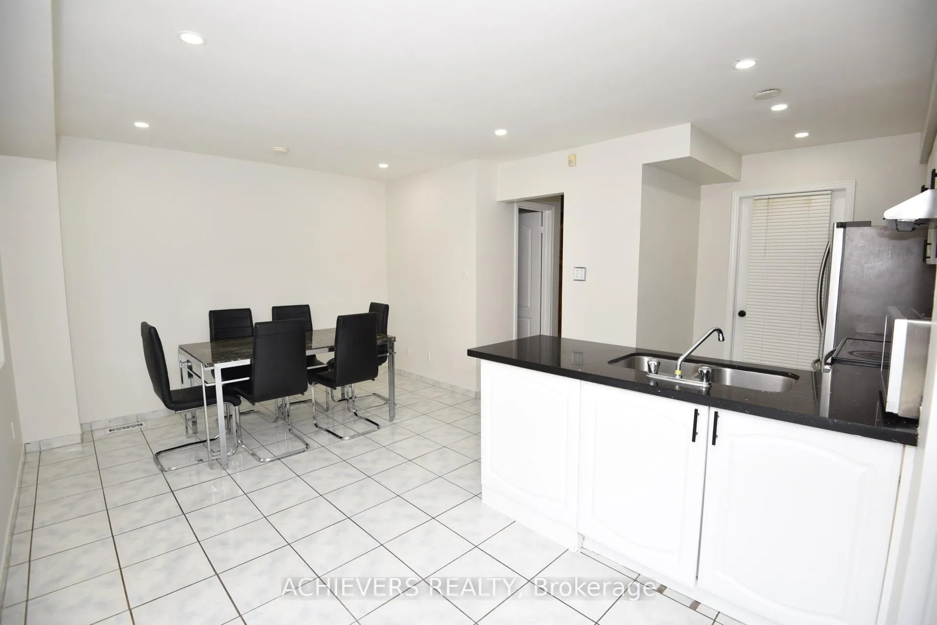 Photo 14 of 10 Gramercy Square, Scarborough, Rouge — HOMEH