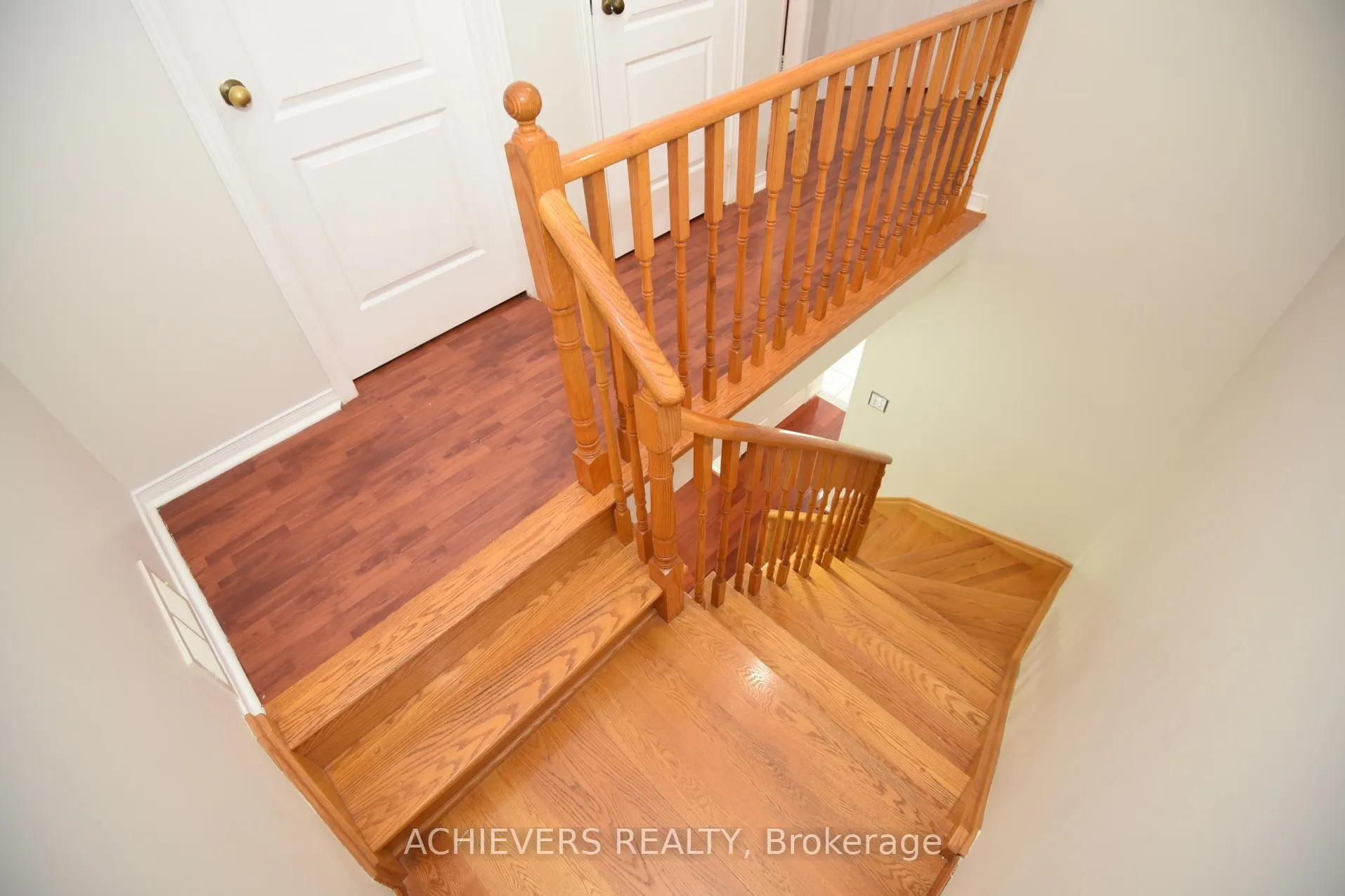 Photo 17 of 10 Gramercy Square, Scarborough, Rouge — HOMEH