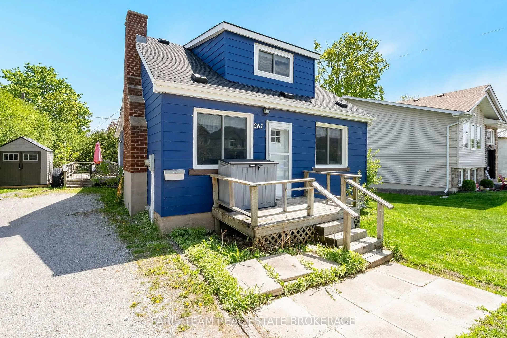 Photo 3 of 261 James Street E, Orillia — HOMEH