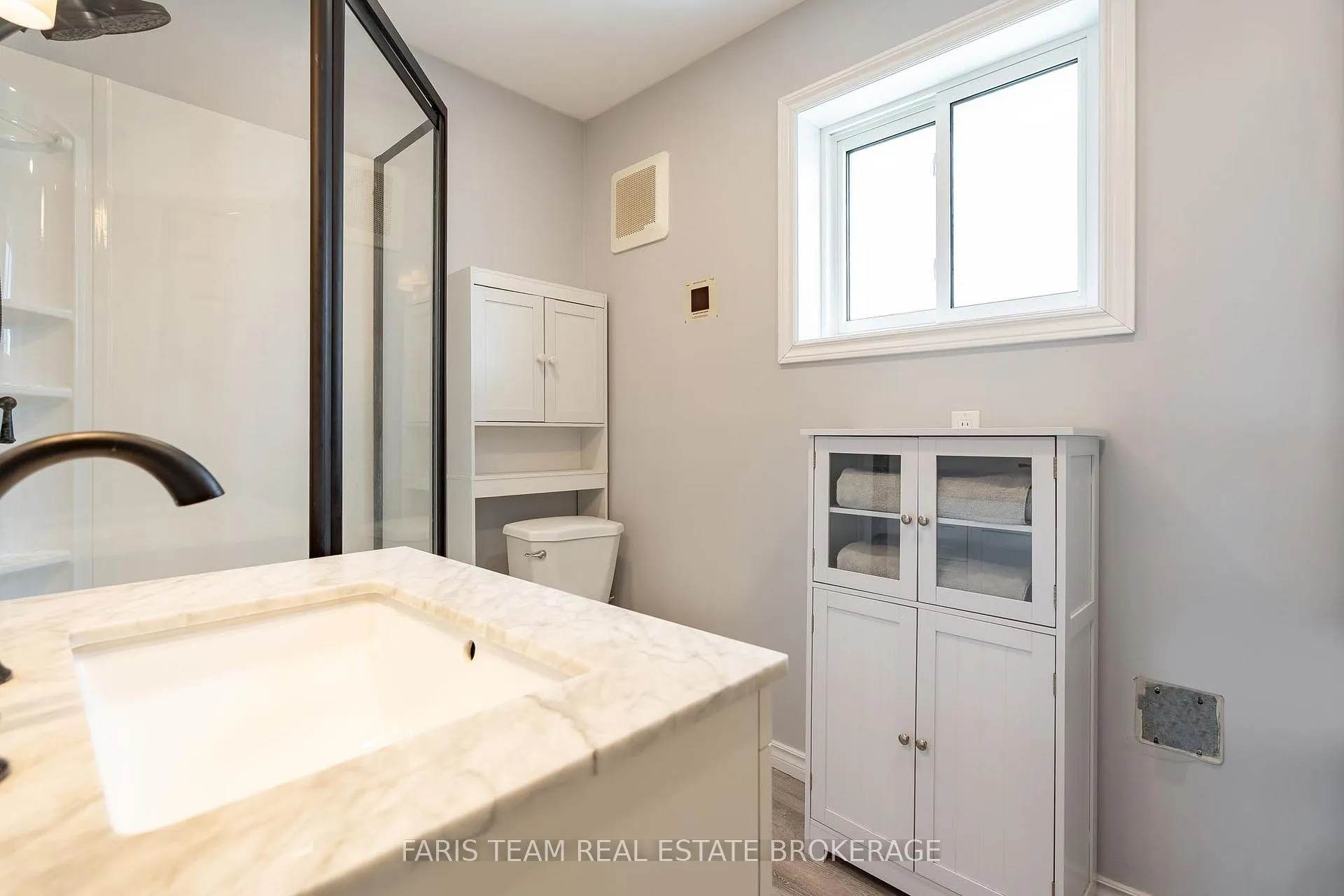 Photo 19 of 261 James Street E, Orillia — HOMEH