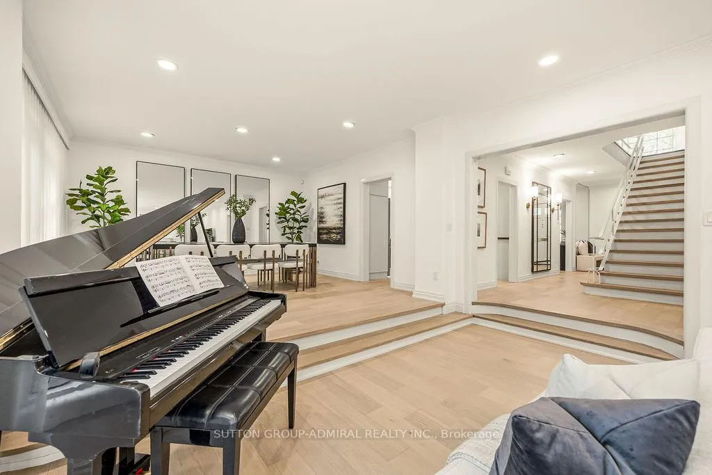 Photo 3 of 254 Forest Hill Road, Toronto, Forest Hill South — HOMEH