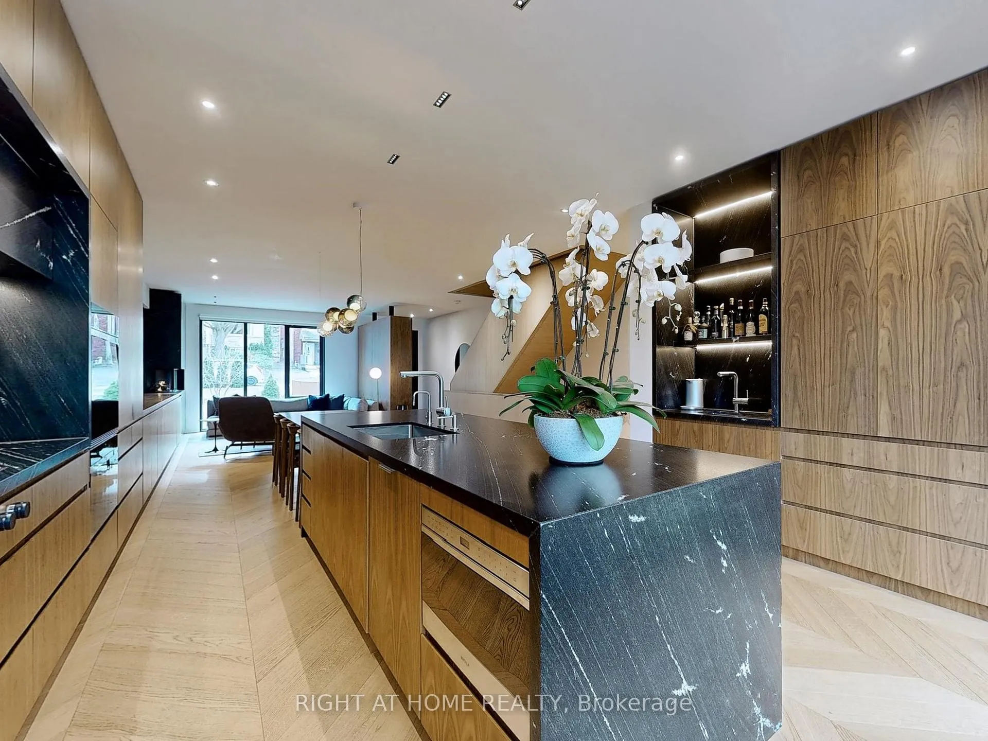 Photo 2 of 15 Durie Street E, Toronto, High Park-Swansea — HOMEH