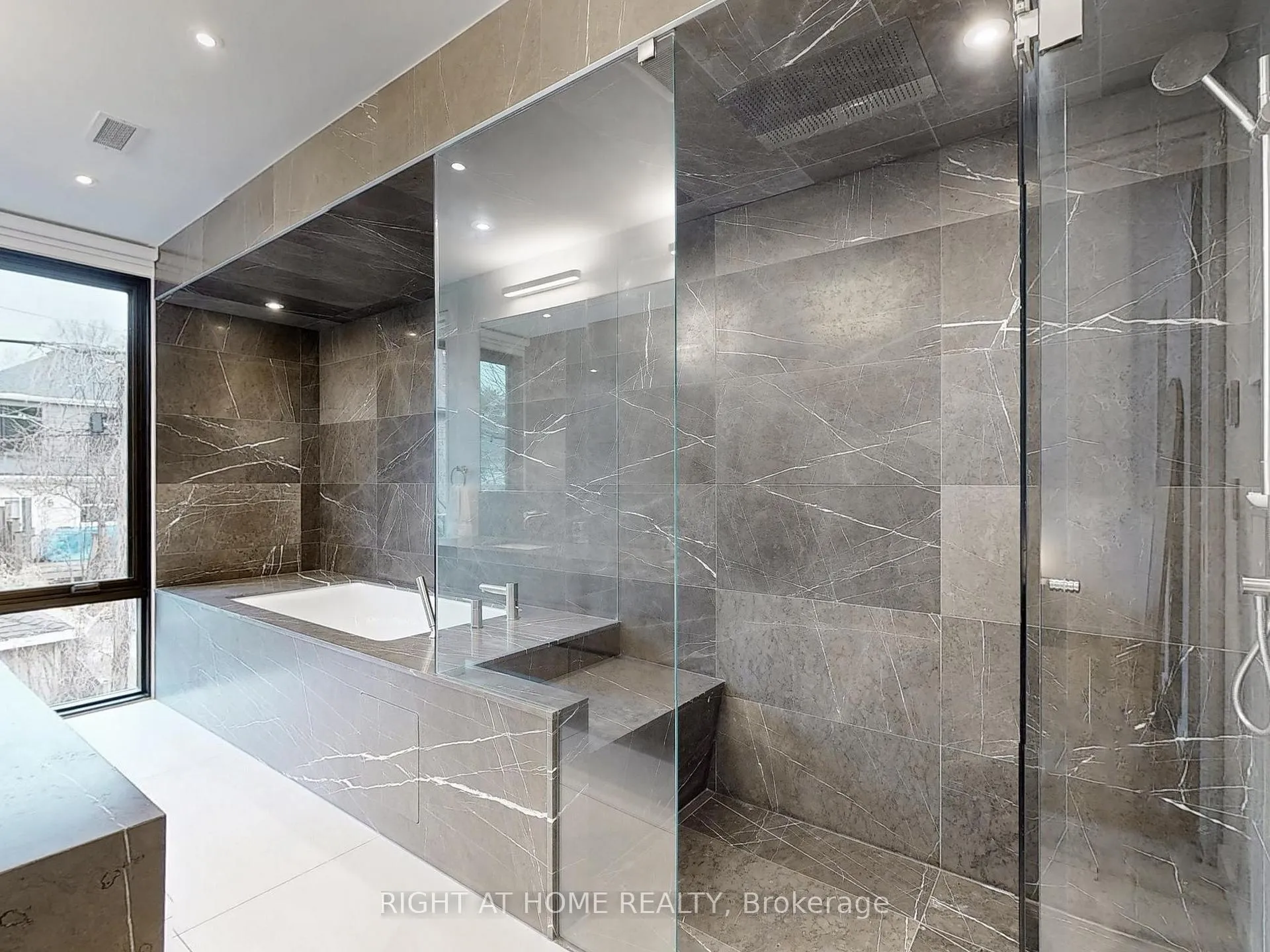 Photo 16 of 15 Durie Street E, Toronto, High Park-Swansea — HOMEH