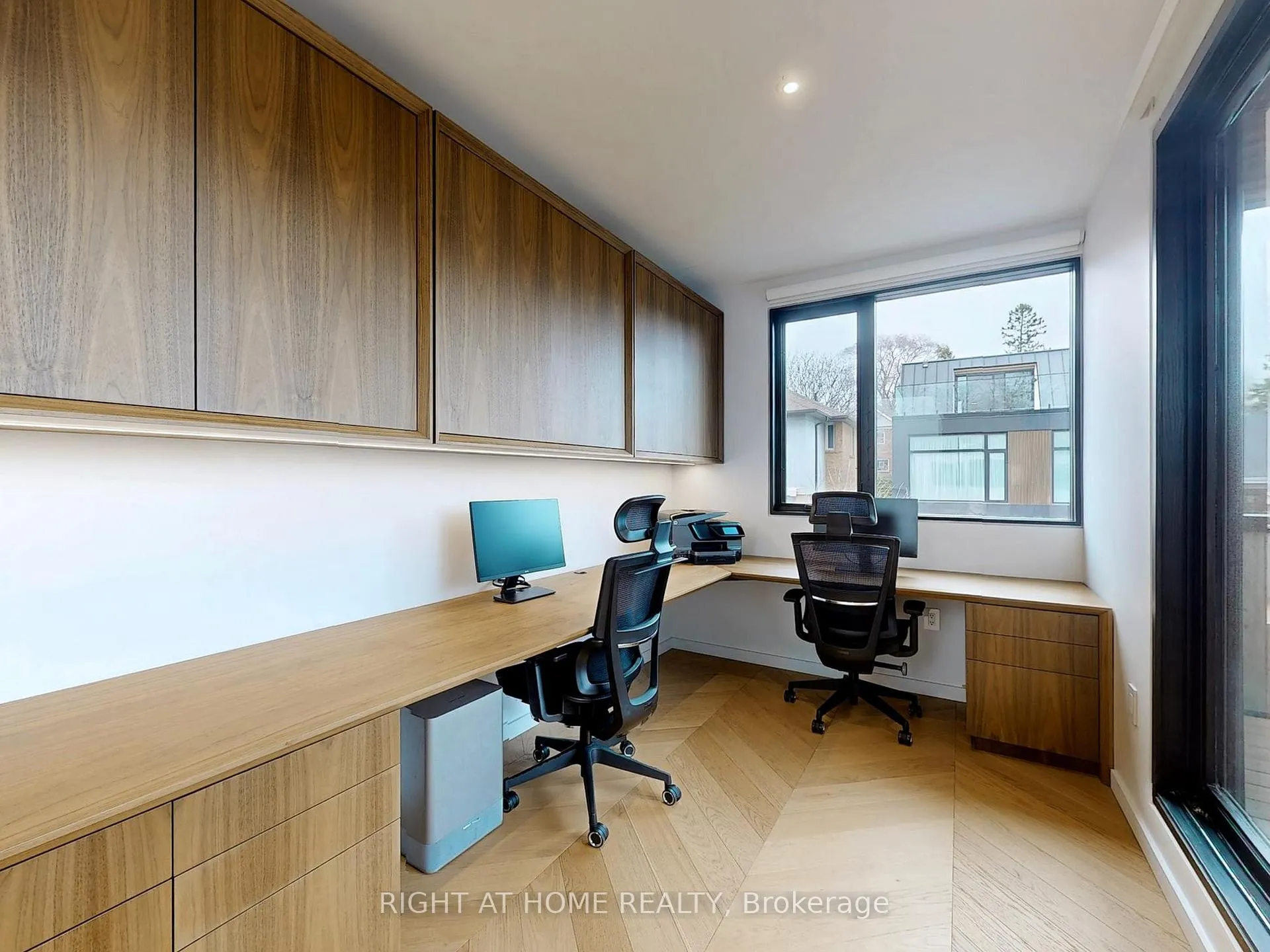 Photo 26 of 15 Durie Street E, Toronto, High Park-Swansea — HOMEH