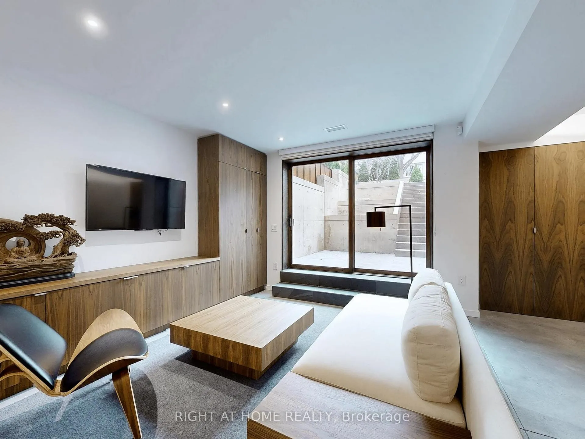 Photo 31 of 15 Durie Street E, Toronto, High Park-Swansea — HOMEH