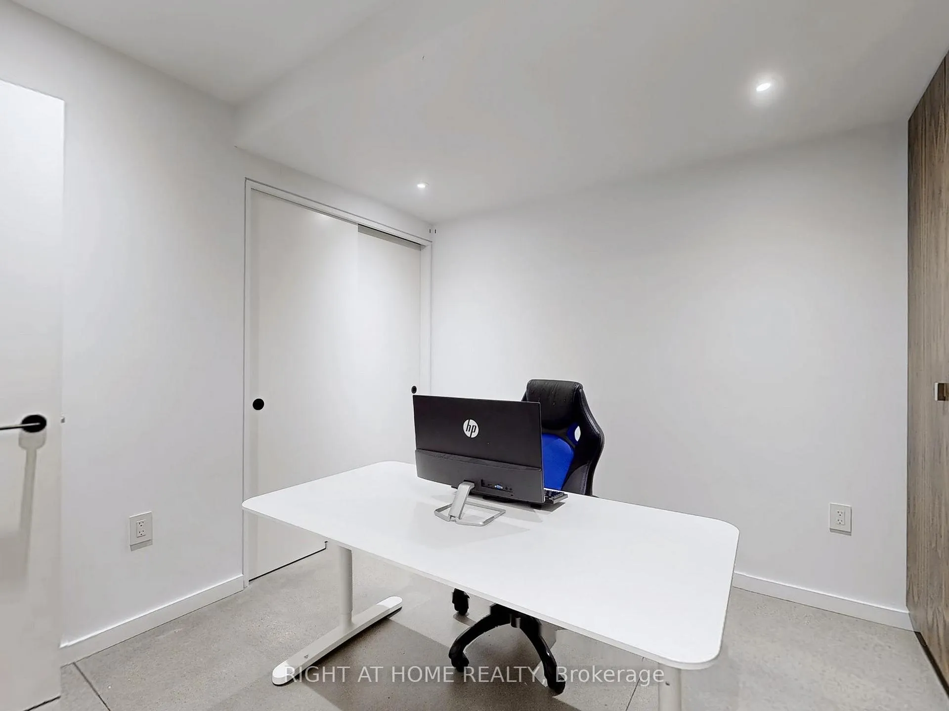 Photo 36 of 15 Durie Street E, Toronto, High Park-Swansea — HOMEH