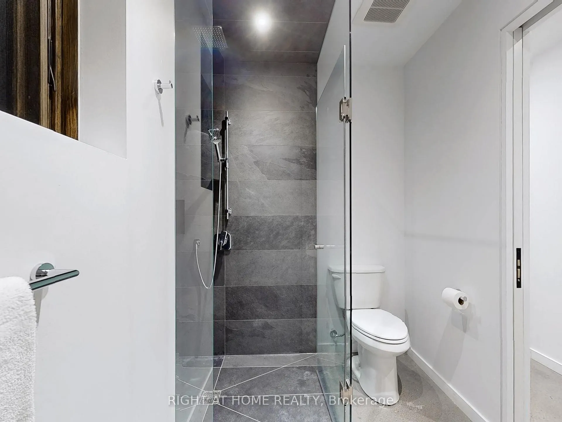 Photo 38 of 15 Durie Street E, Toronto, High Park-Swansea — HOMEH