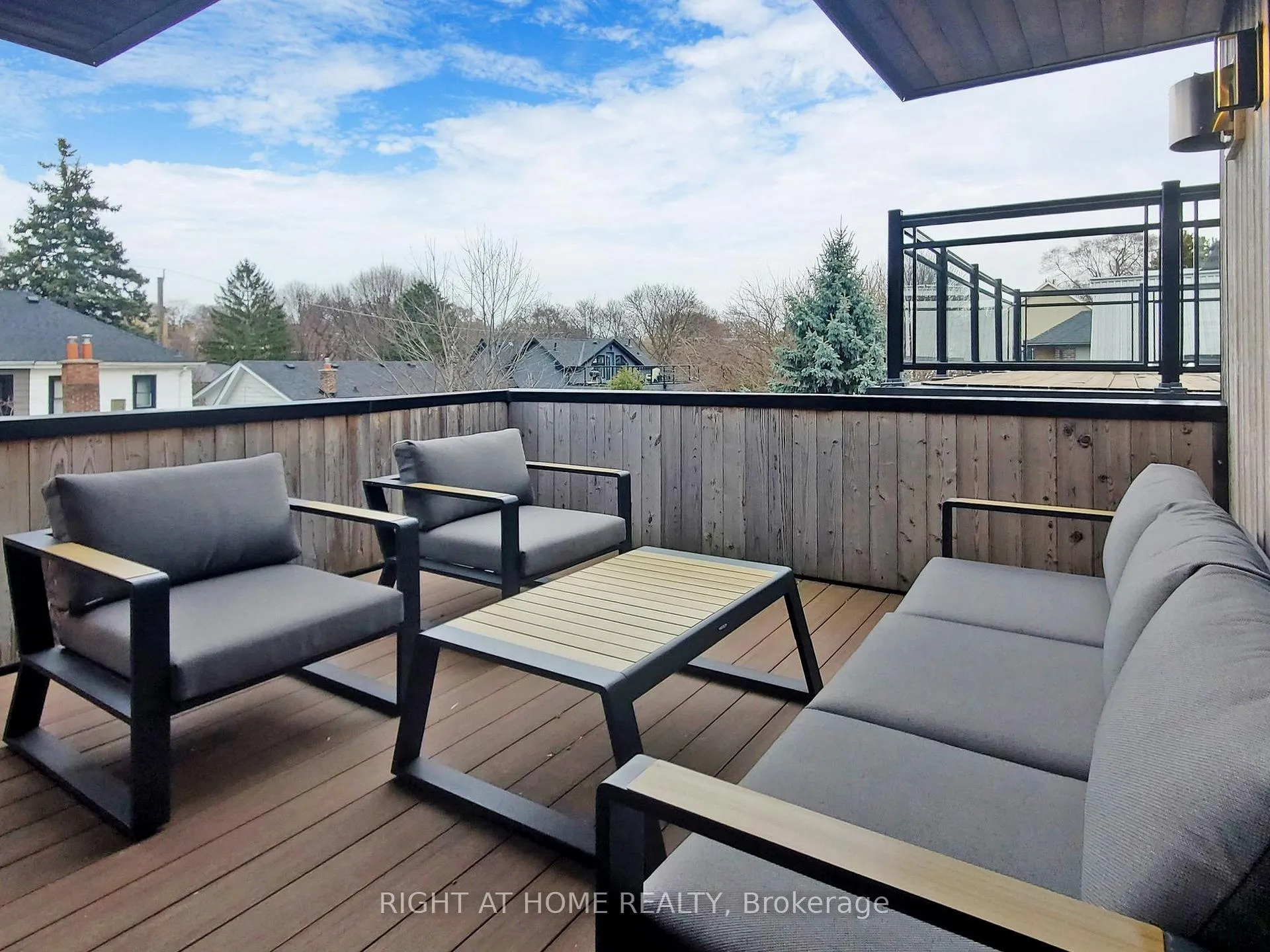 Photo 41 of 15 Durie Street E, Toronto, High Park-Swansea — HOMEH