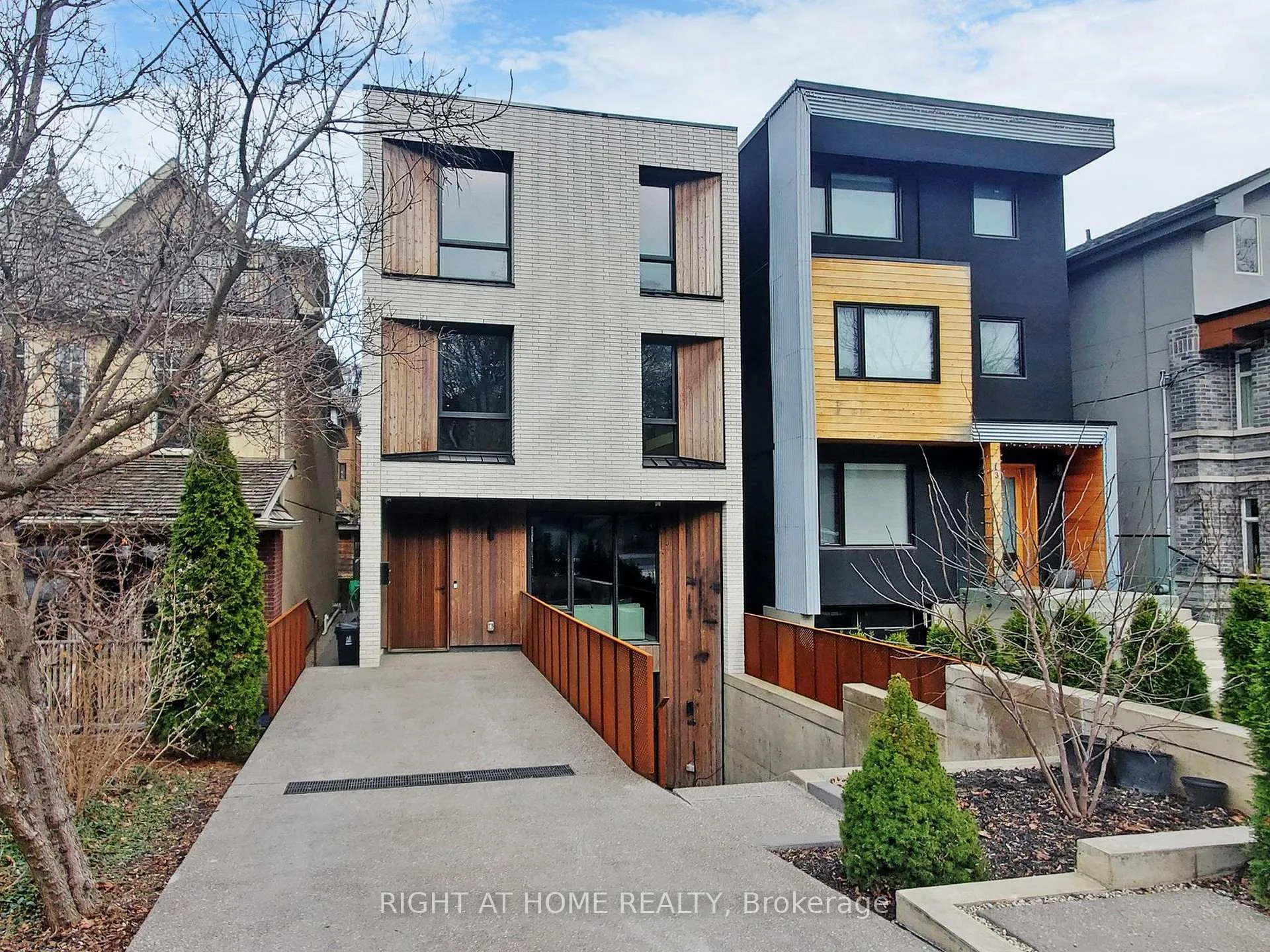 Photo 47 of 15 Durie Street E, Toronto, High Park-Swansea — HOMEH