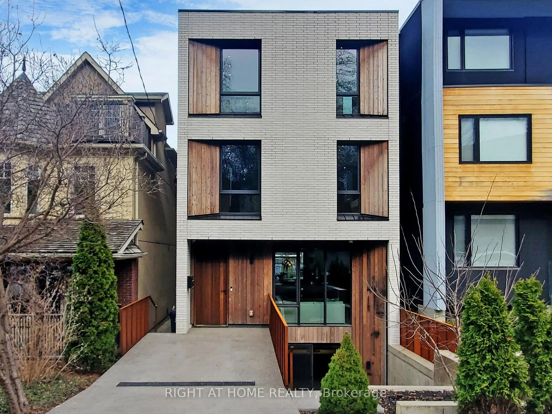 Photo 50 of 15 Durie Street E, Toronto, High Park-Swansea — HOMEH
