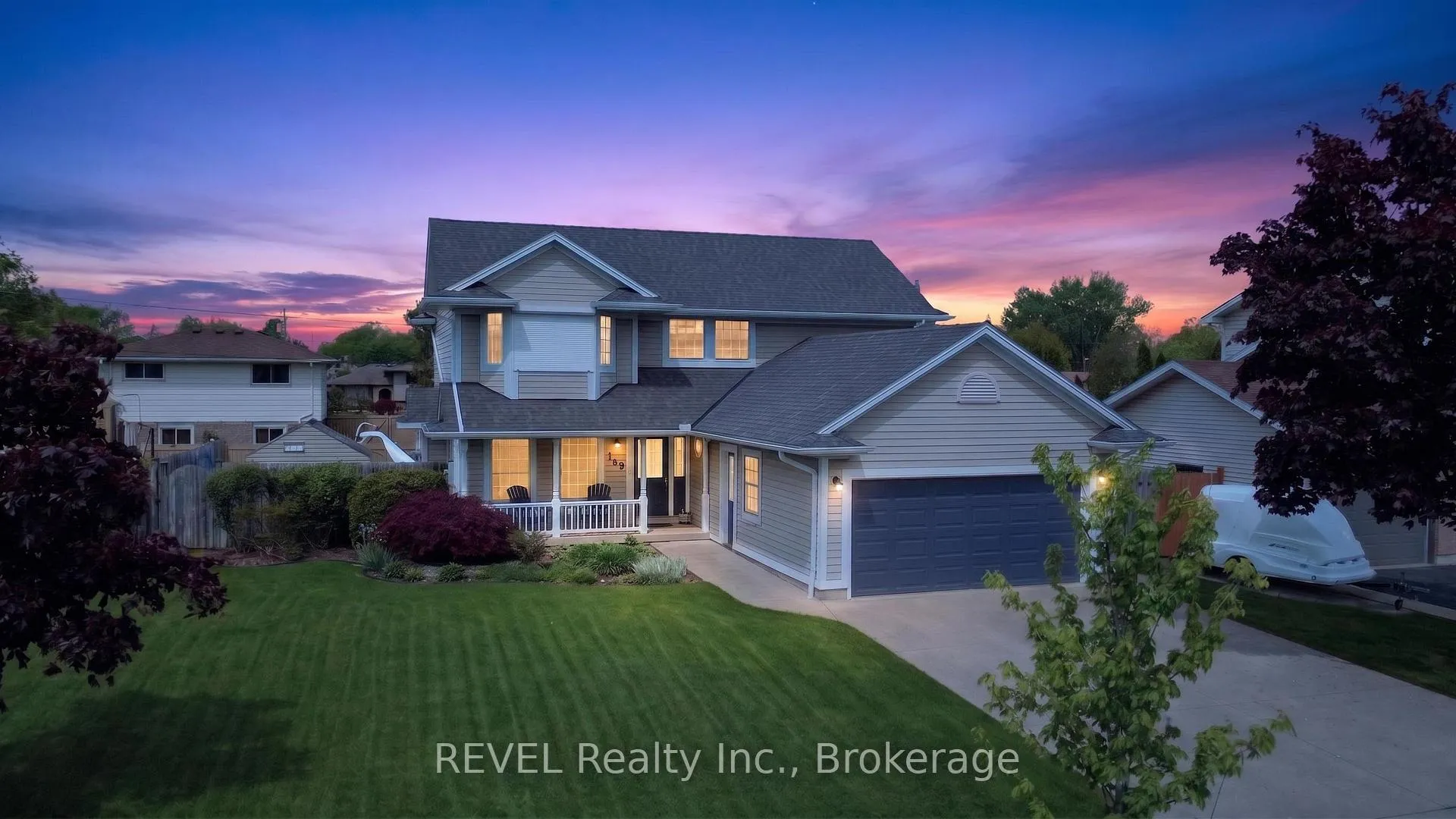 Front of 149 Green Pointe Drive