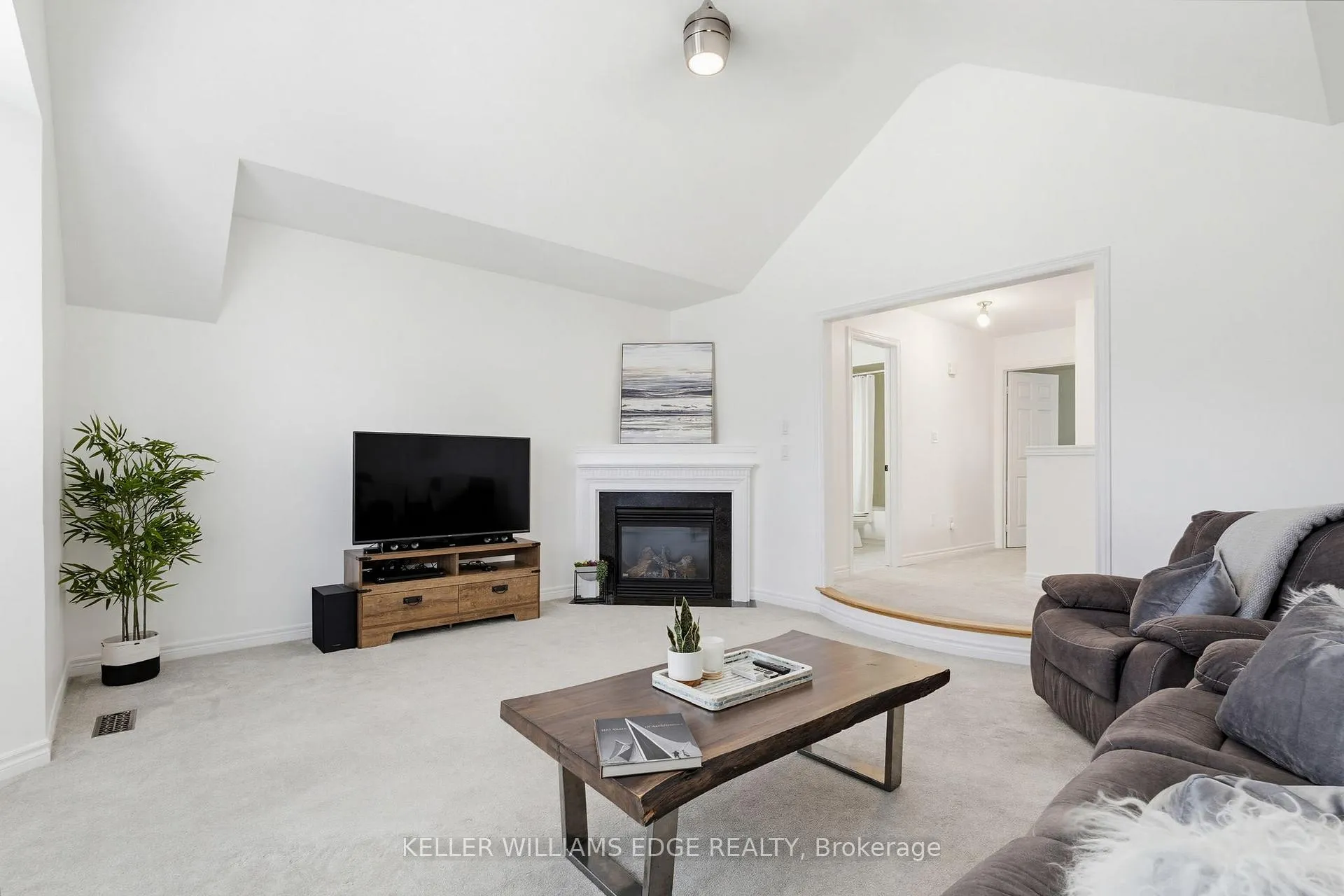 Photo 25 of 5398 Langford Road, Burlington, Orchard — HOMEH