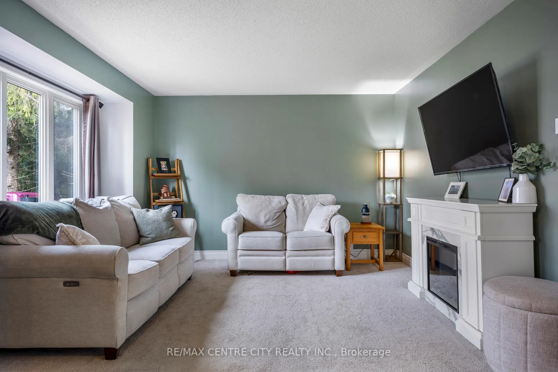 Photo 5 of 2623 Avon Drive, Malahide, Rural Malahide — HOMEH
