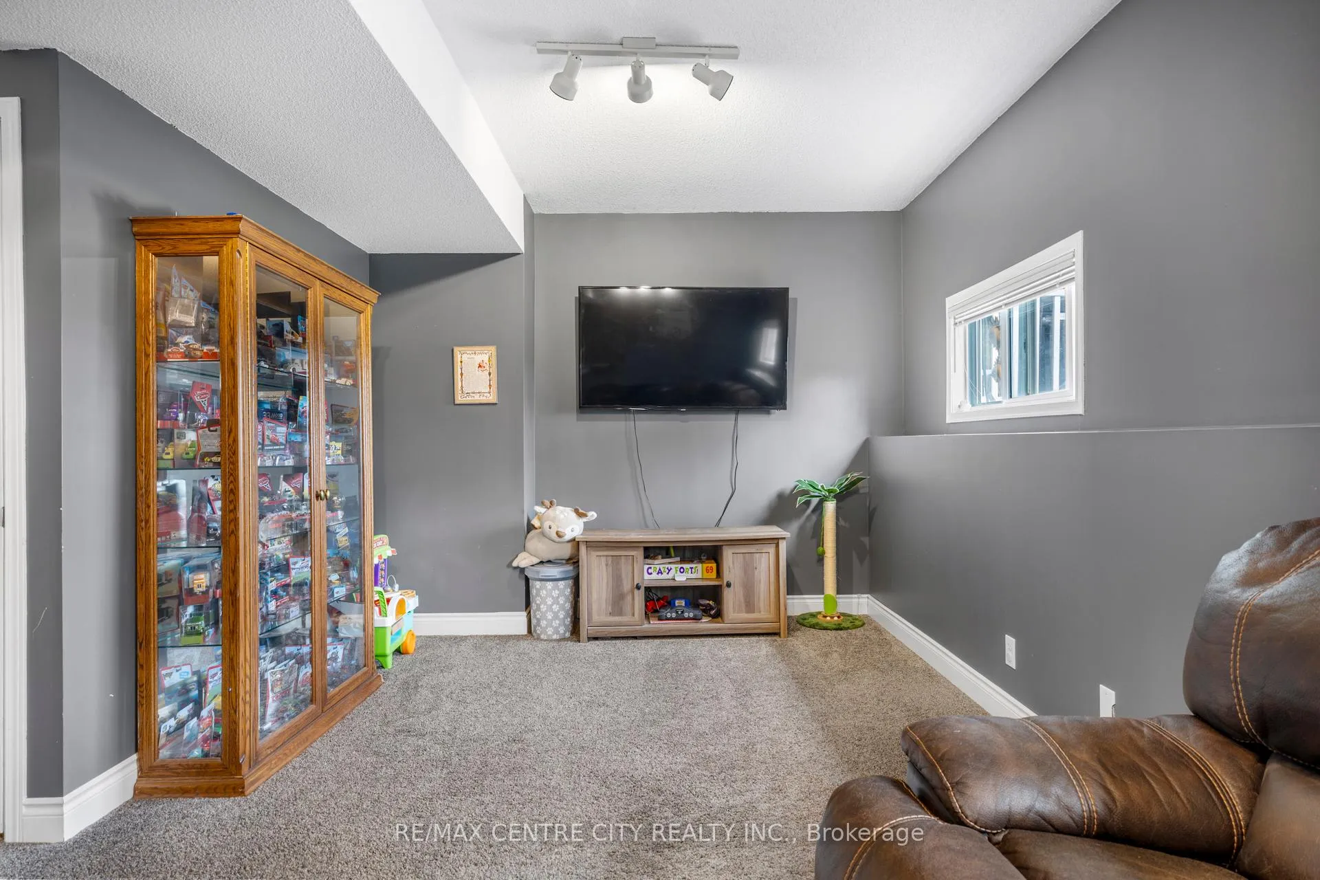 Photo 16 of 2623 Avon Drive, Malahide, Rural Malahide — HOMEH