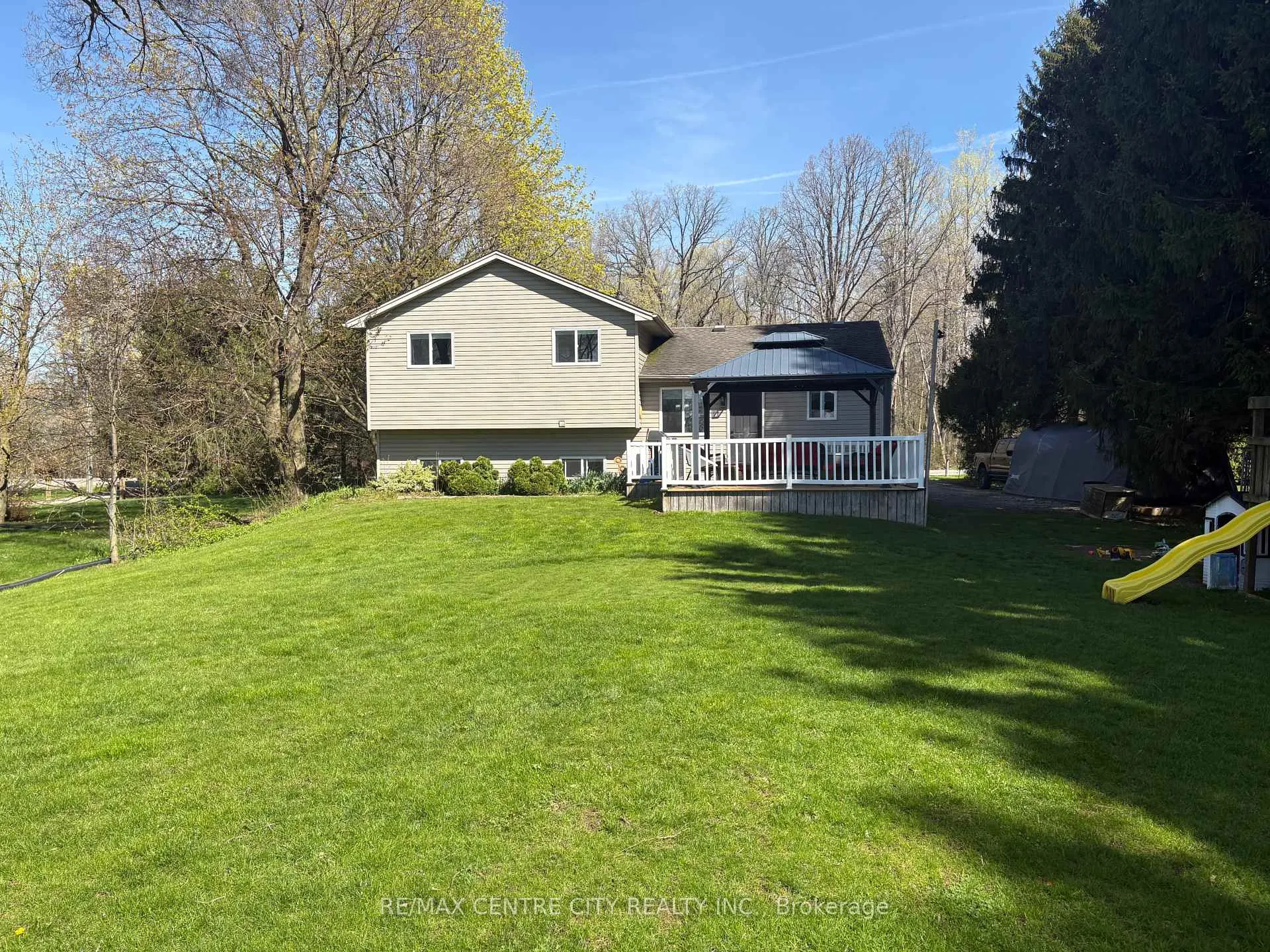 Photo 27 of 2623 Avon Drive, Malahide, Rural Malahide — HOMEH