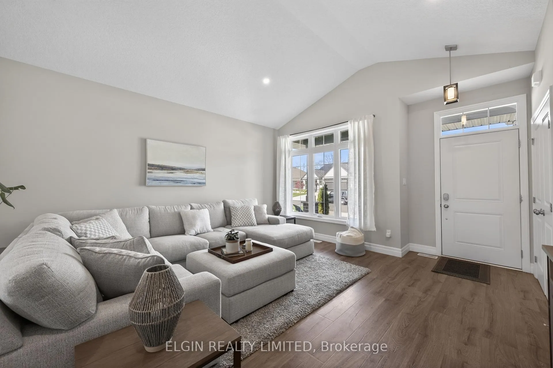 Photo 10 of 6 Royal Dornoch Drive, St. Thomas — HOMEH
